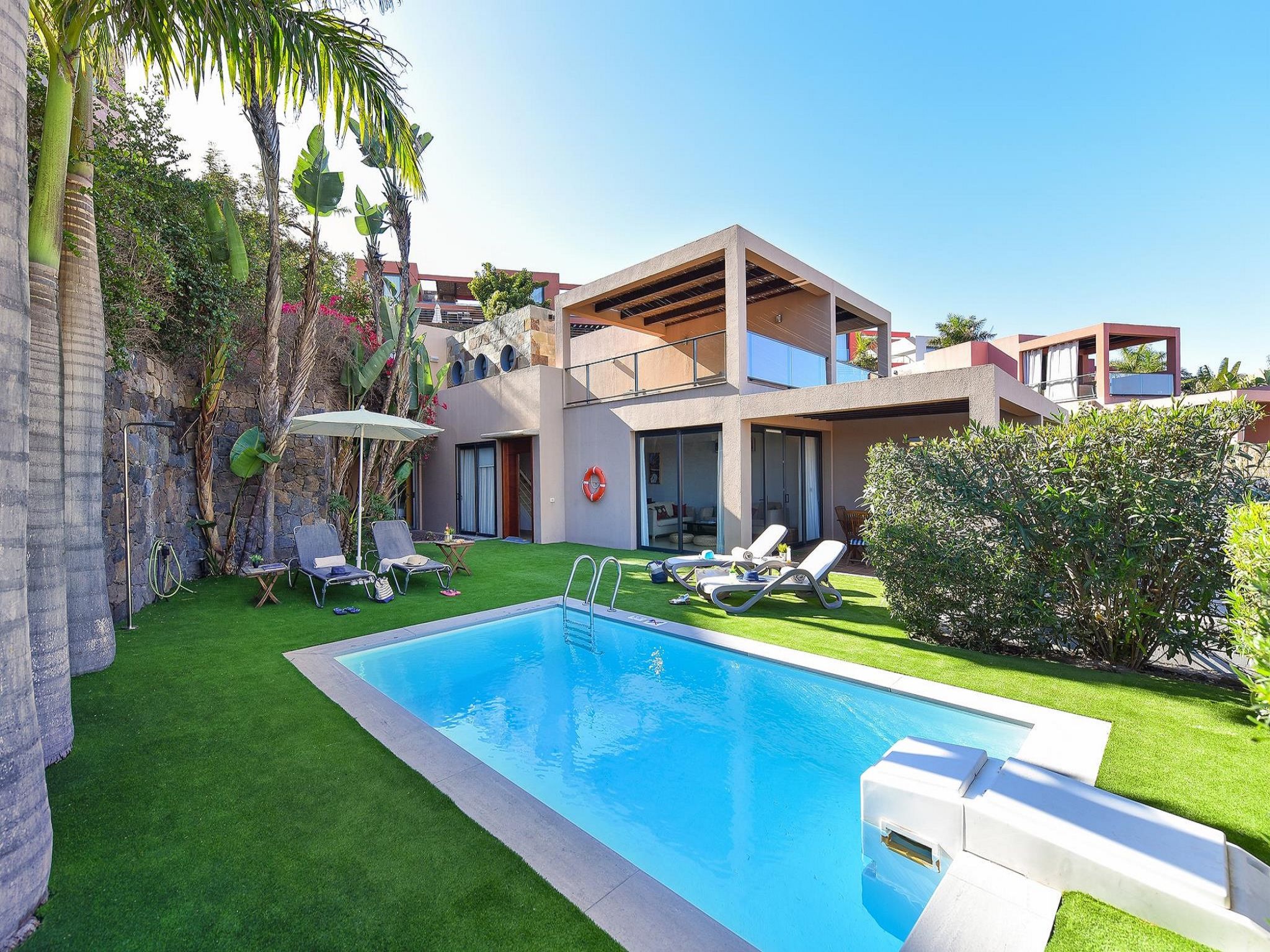Villa Canarias Maspalomas: Stylish 2-Bedroom Villa with Private Pool and Golf Course Access Near Maspalomas Dunes