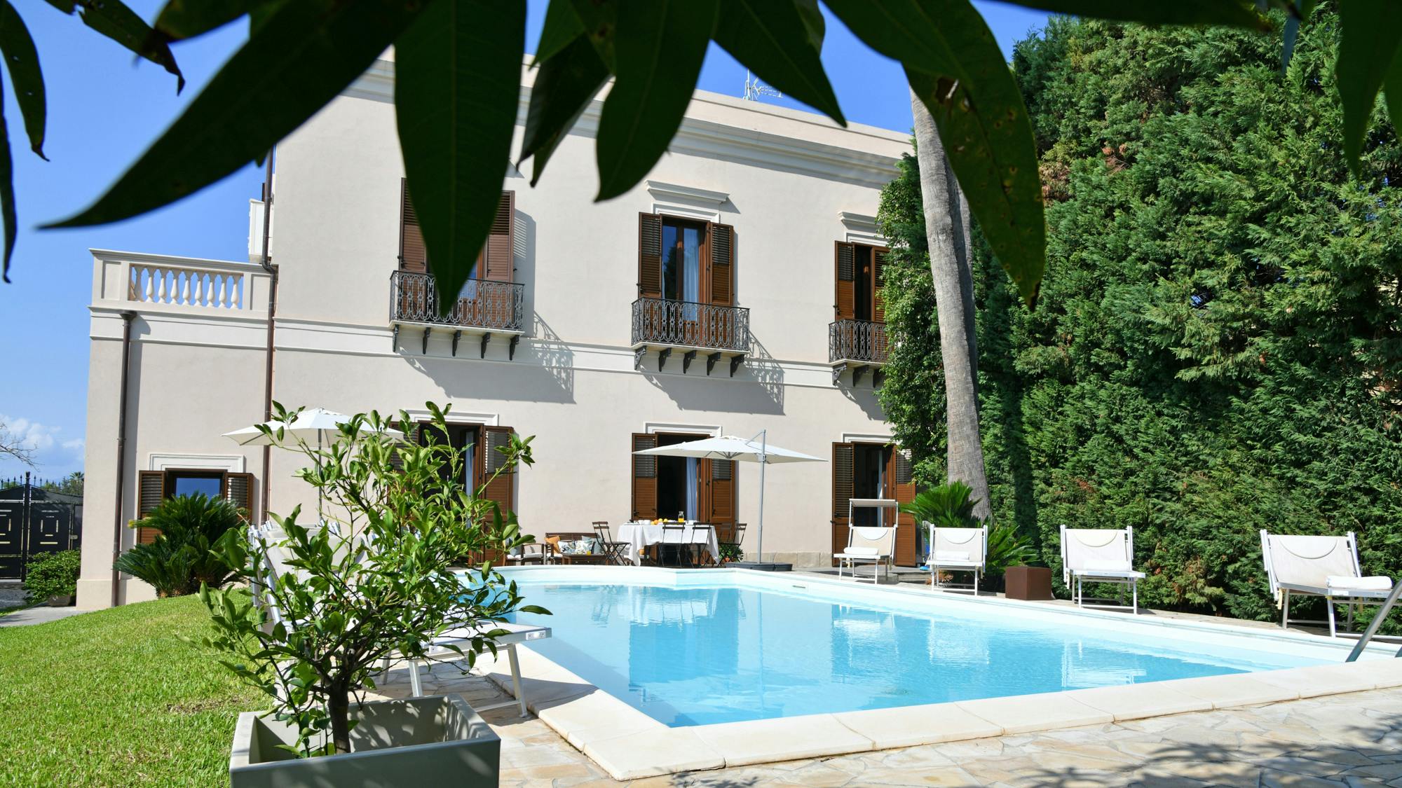 Villa Capo Milazzo: Luxury 4-Bedroom Villa with Seaview and Pool, Messina