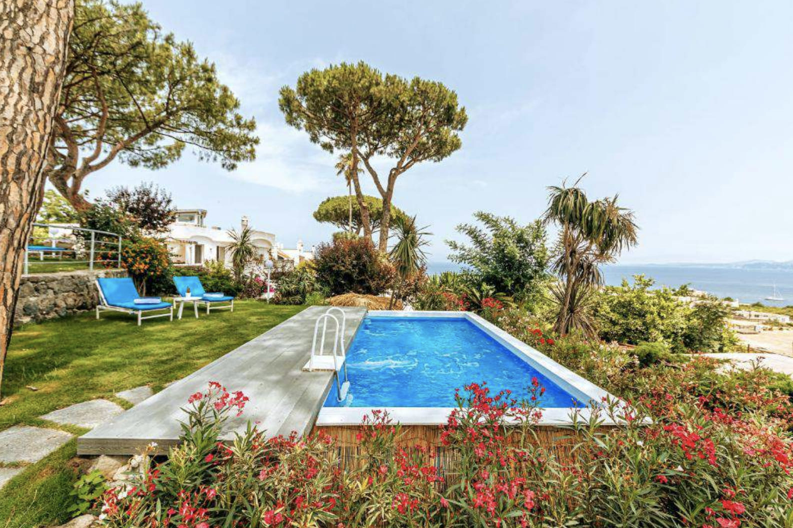 Villa Cartaromana Ischia: Luxury 4-Bedroom Villa with Seaview and Pool, Ischia