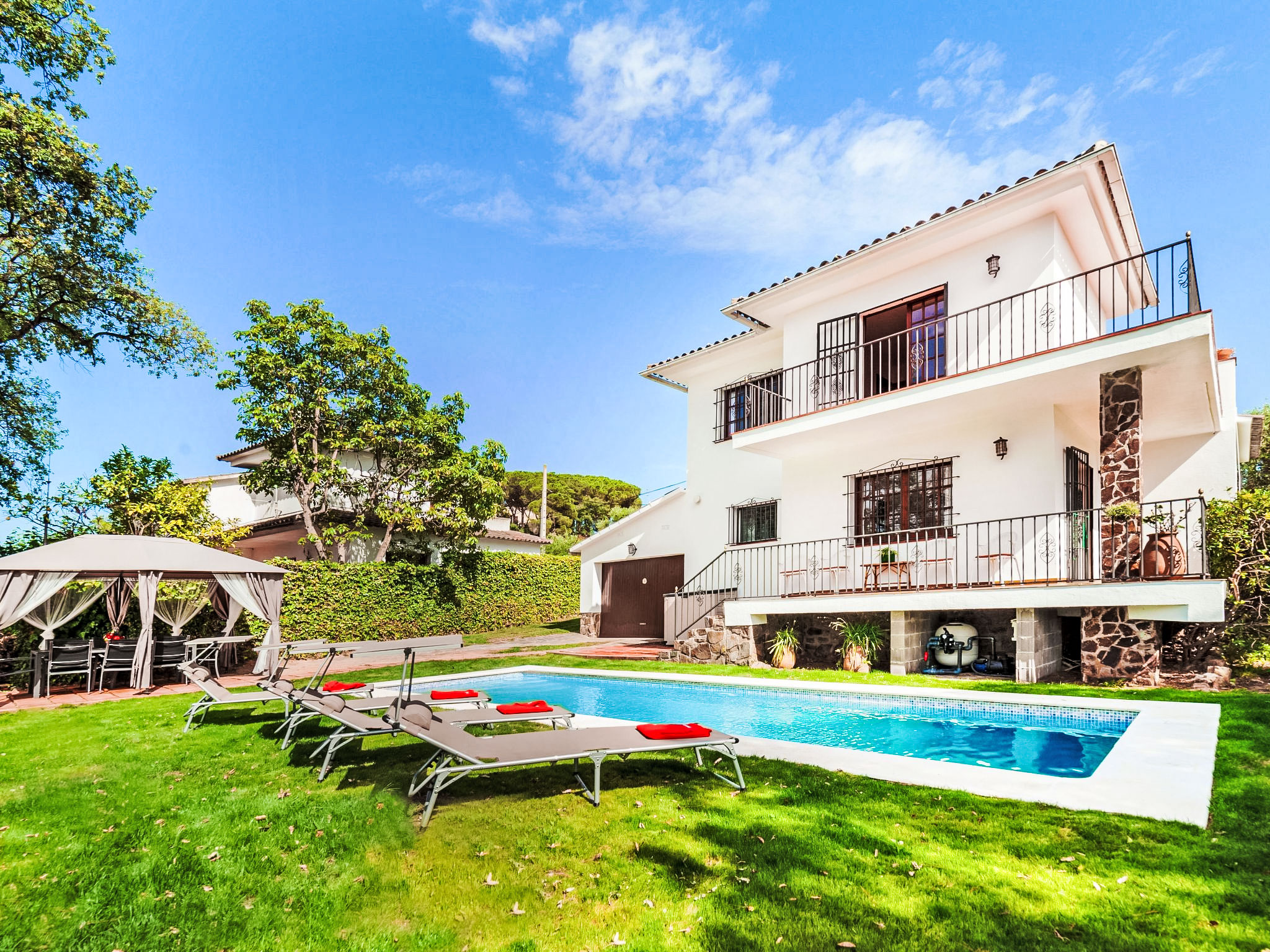 Villa Cau S’Agaró: Spacious 4-Bedroom Mediterranean Villa with Private Pool and Garden in Costa Brava Spain
