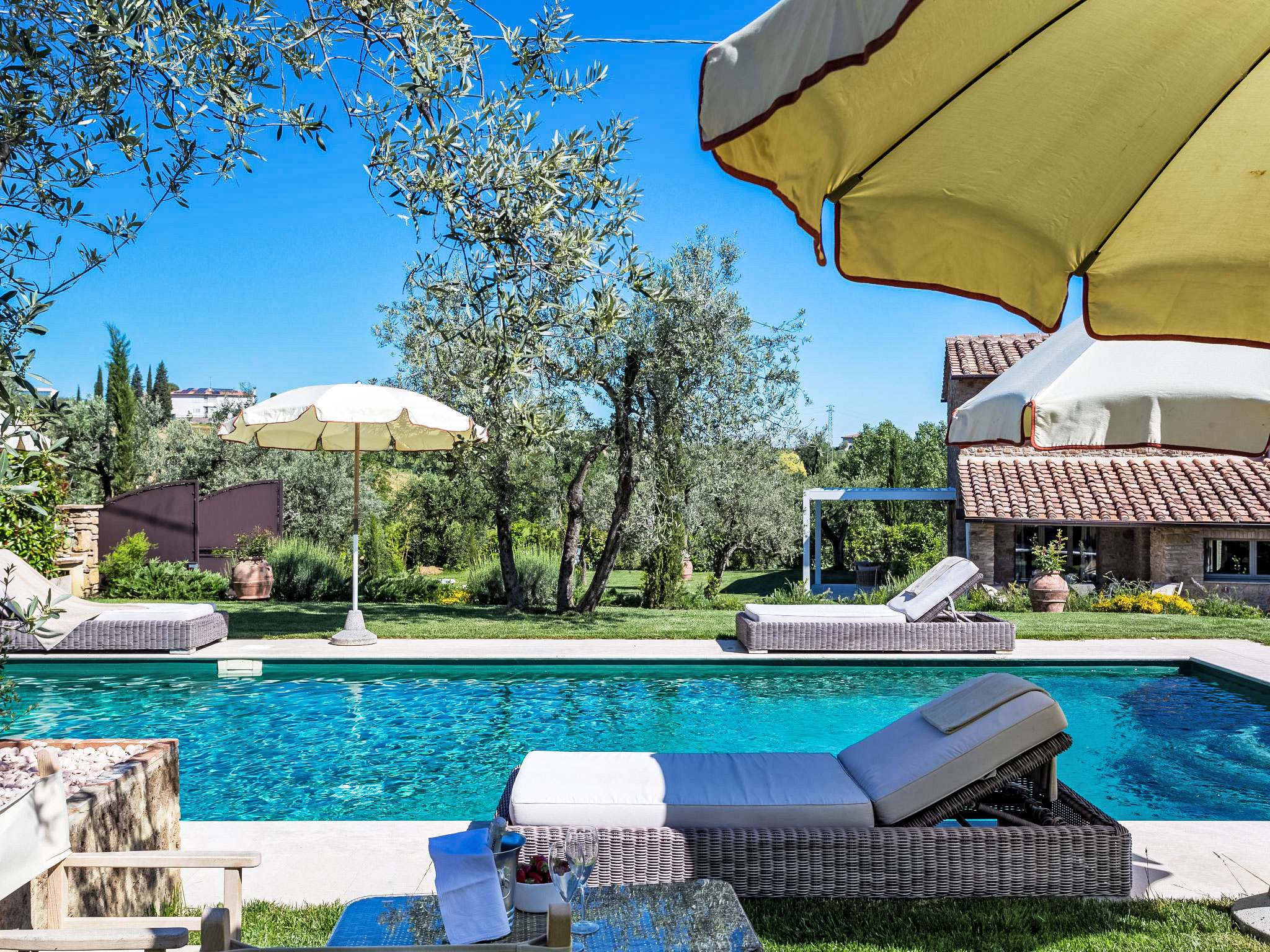 Villa Cecina Gambassi: Modern 3-Bedroom Tuscan Villa with Private Pool and Garden in Gambassi Terme