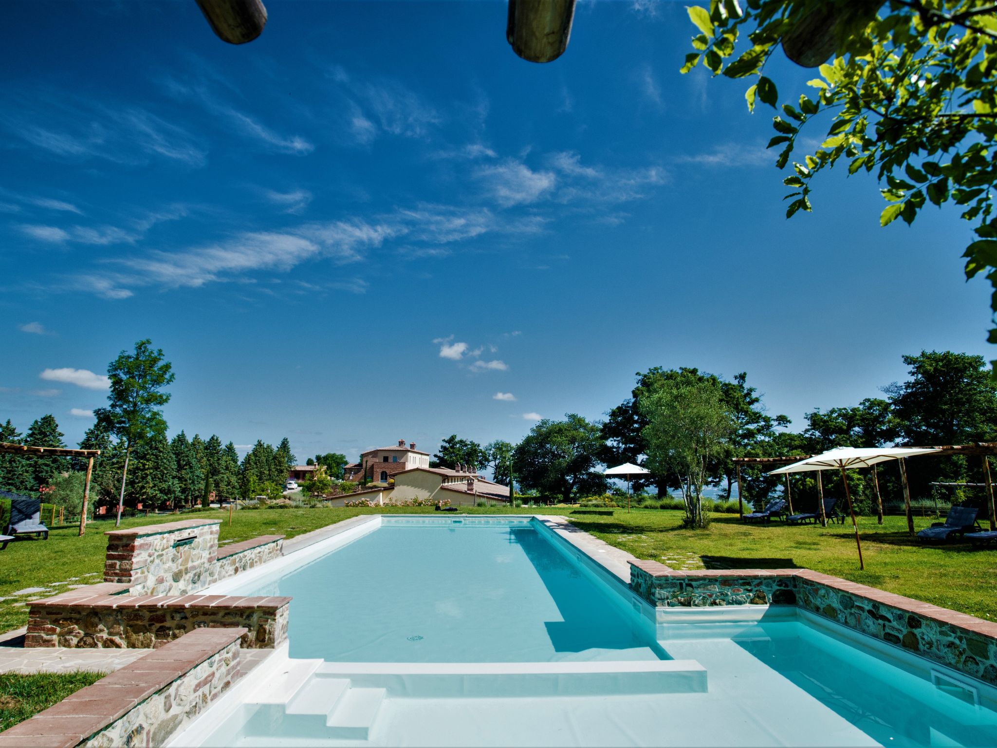 Villa Cignella Trequanda: Elegant 3-Bedroom Countryside Villa with Shared Pool in Historic Tuscan Resort
