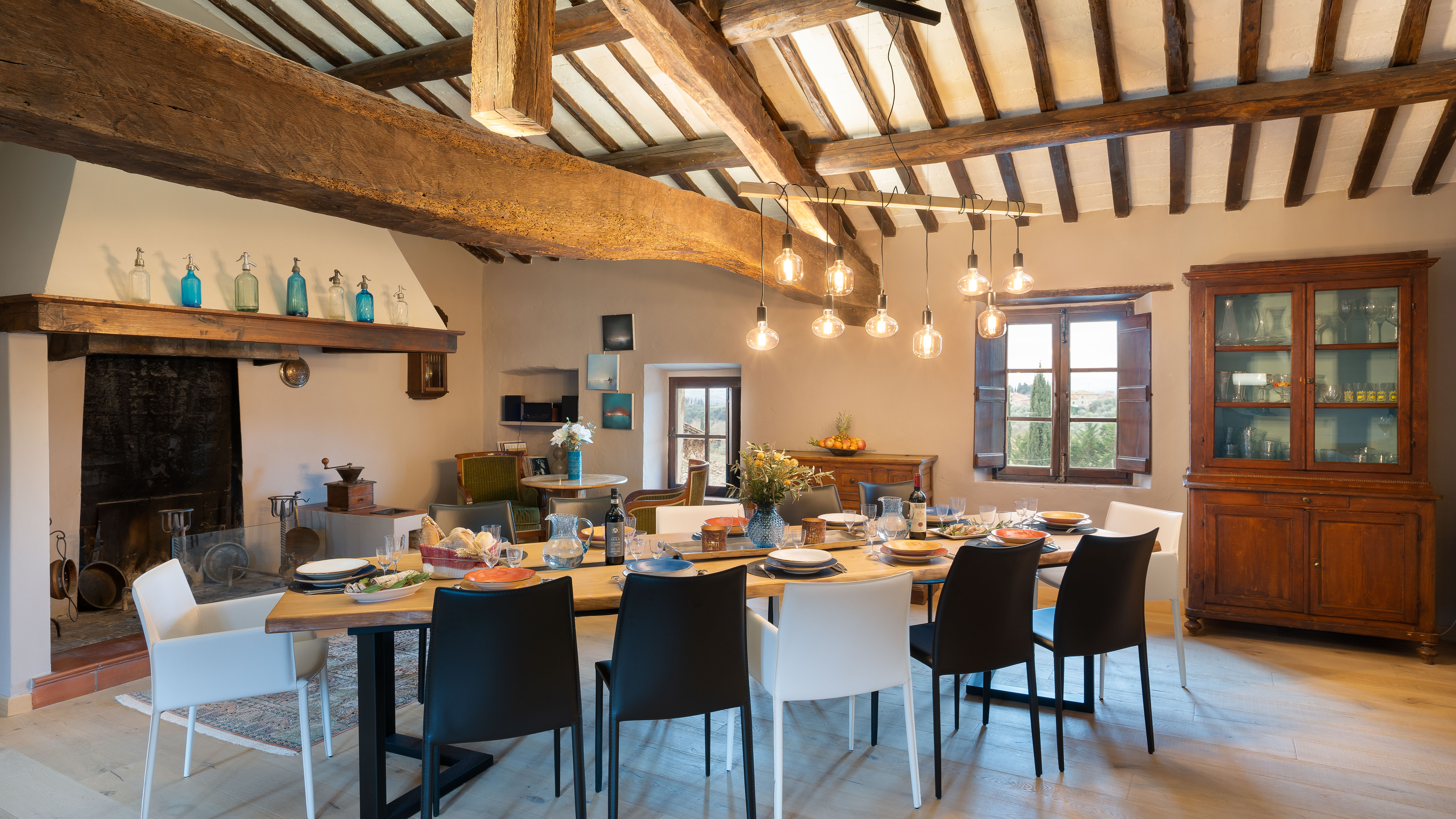 Villa Cipresso Siena: Luxury 7-Bedroom Villa with Pool and Tennis Court, Siena