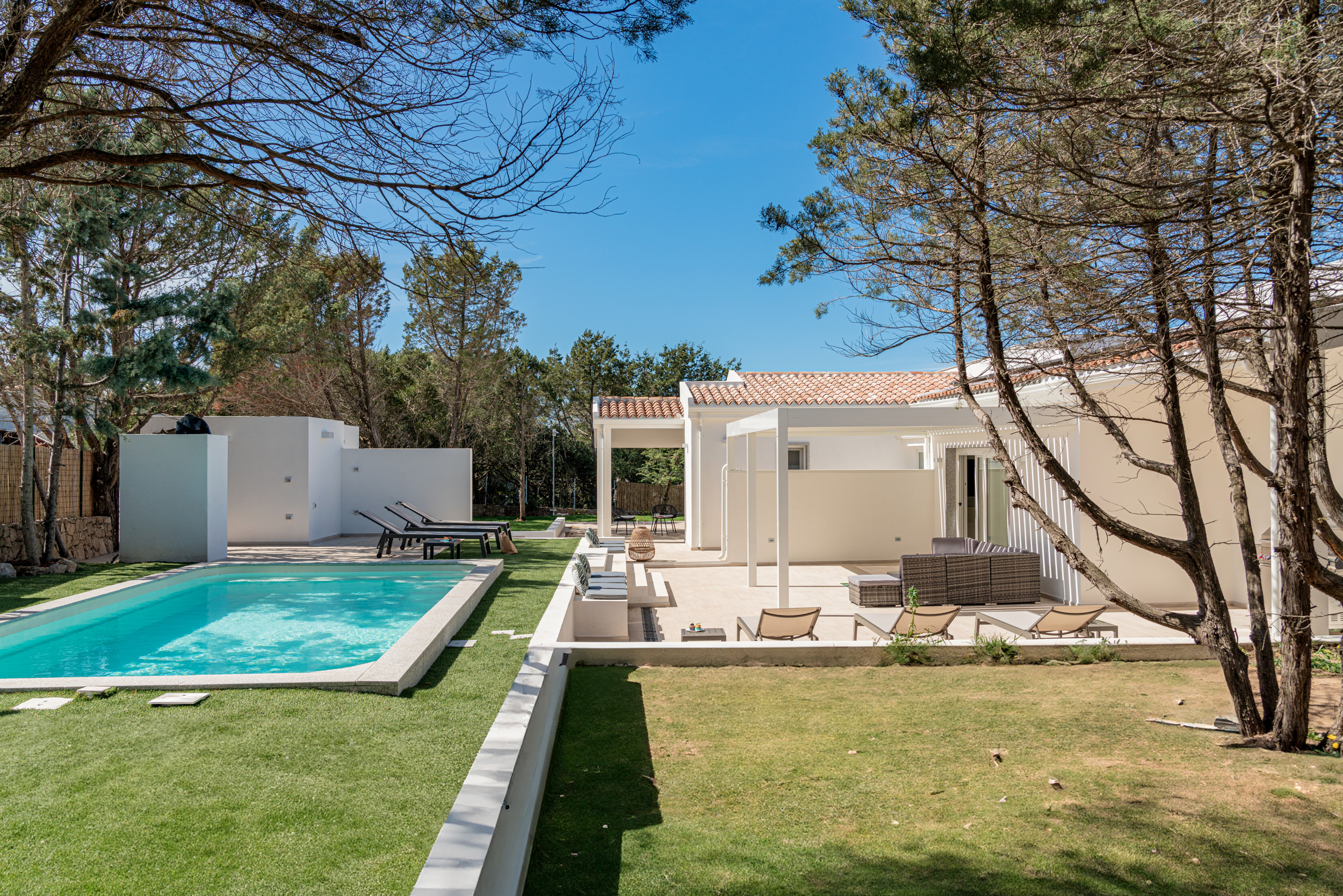 Villa Corbezzolo Rena Majore: Luxury 4-Bedroom Villa with Private Pool and Seaviews, Sardinia North