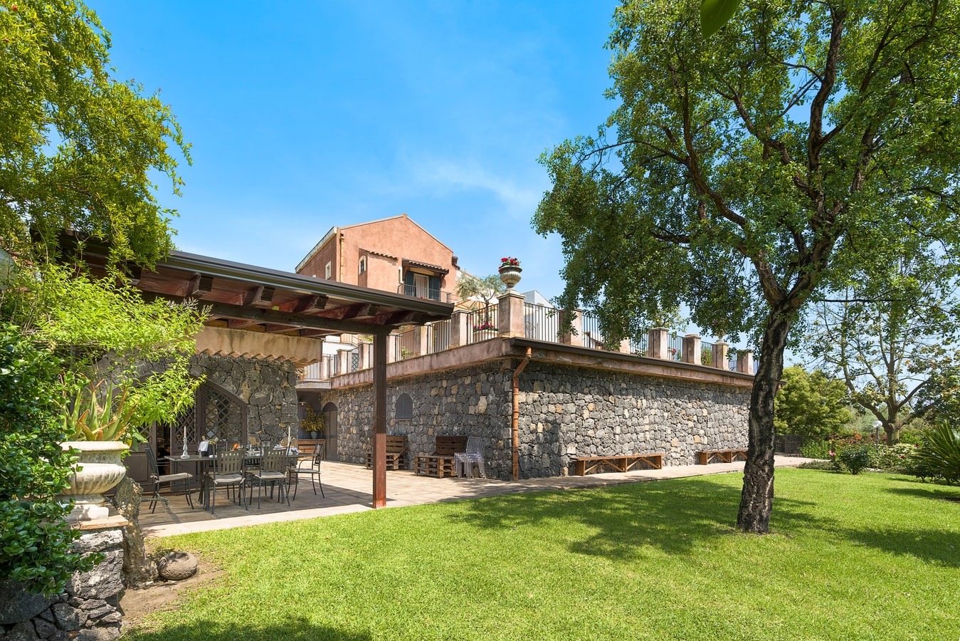 Villa Etna Catania: Luxury 3-Bedroom Villa with Seaview and Pool, Catania