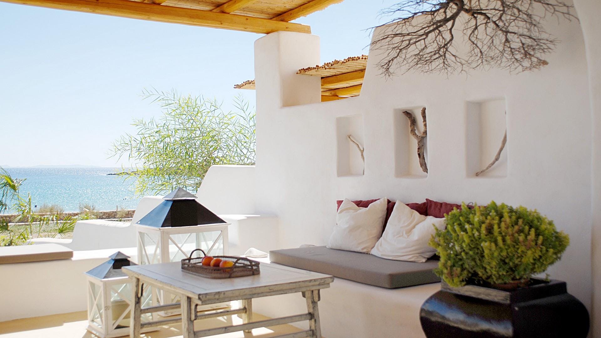 Villa Farangas Paros: Charming 2-Bedroom Apartment with Seaview and Beachfront Location, Paros Greece