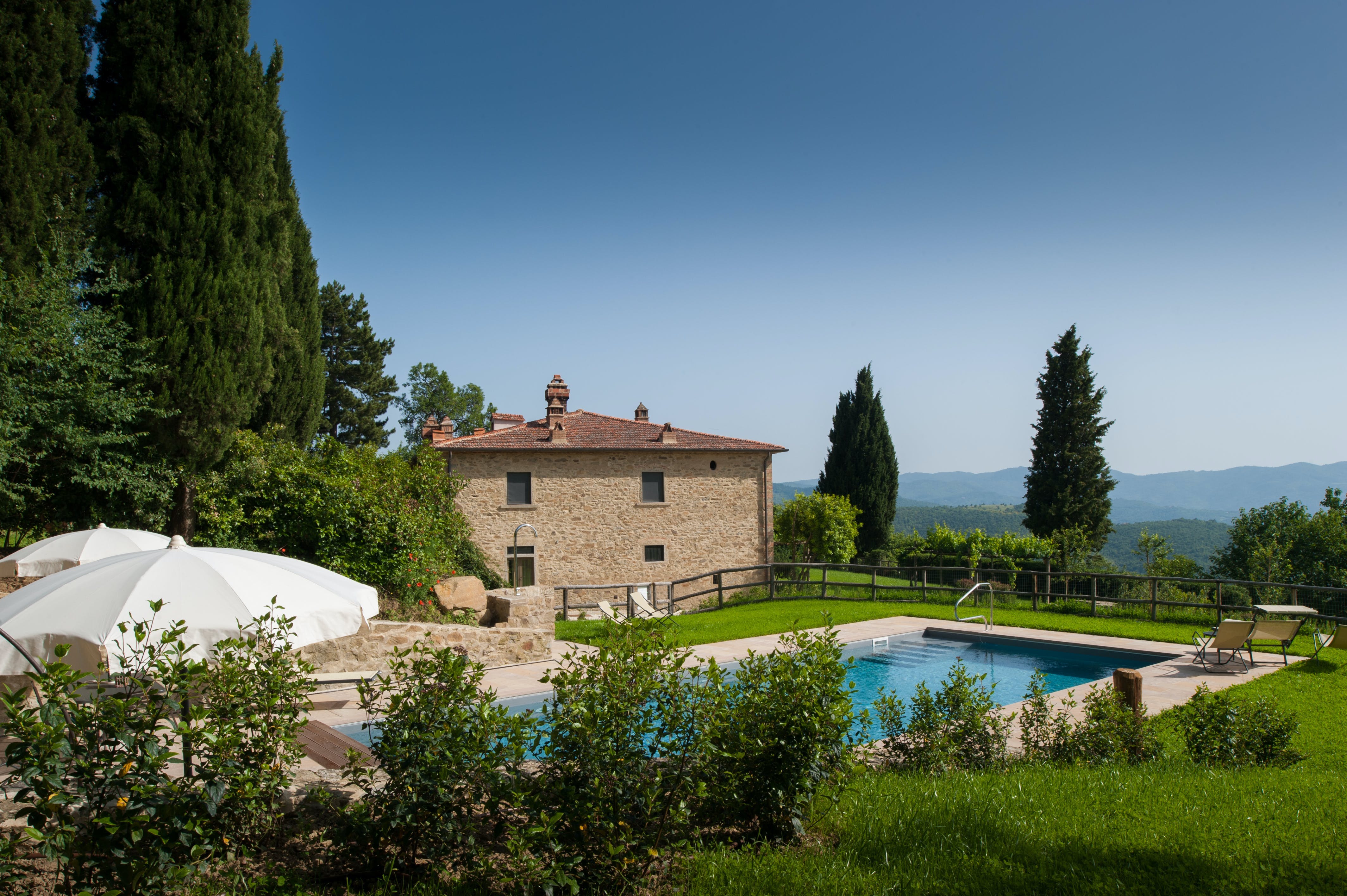 Villa Fattoria Poggio Arezzo: Luxury 11-Bedroom Villa with Two Pools, Arezzo, Tuscany