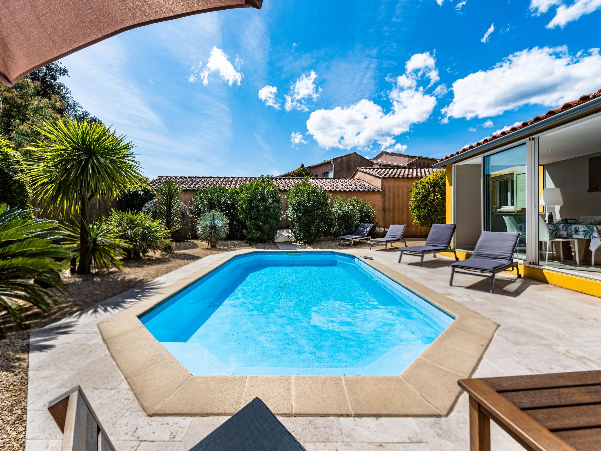 Villa Gonfaron Cogolin: Stylish 2-Bedroom Villa with Private Pool and Garden Near Saint-Tropez
