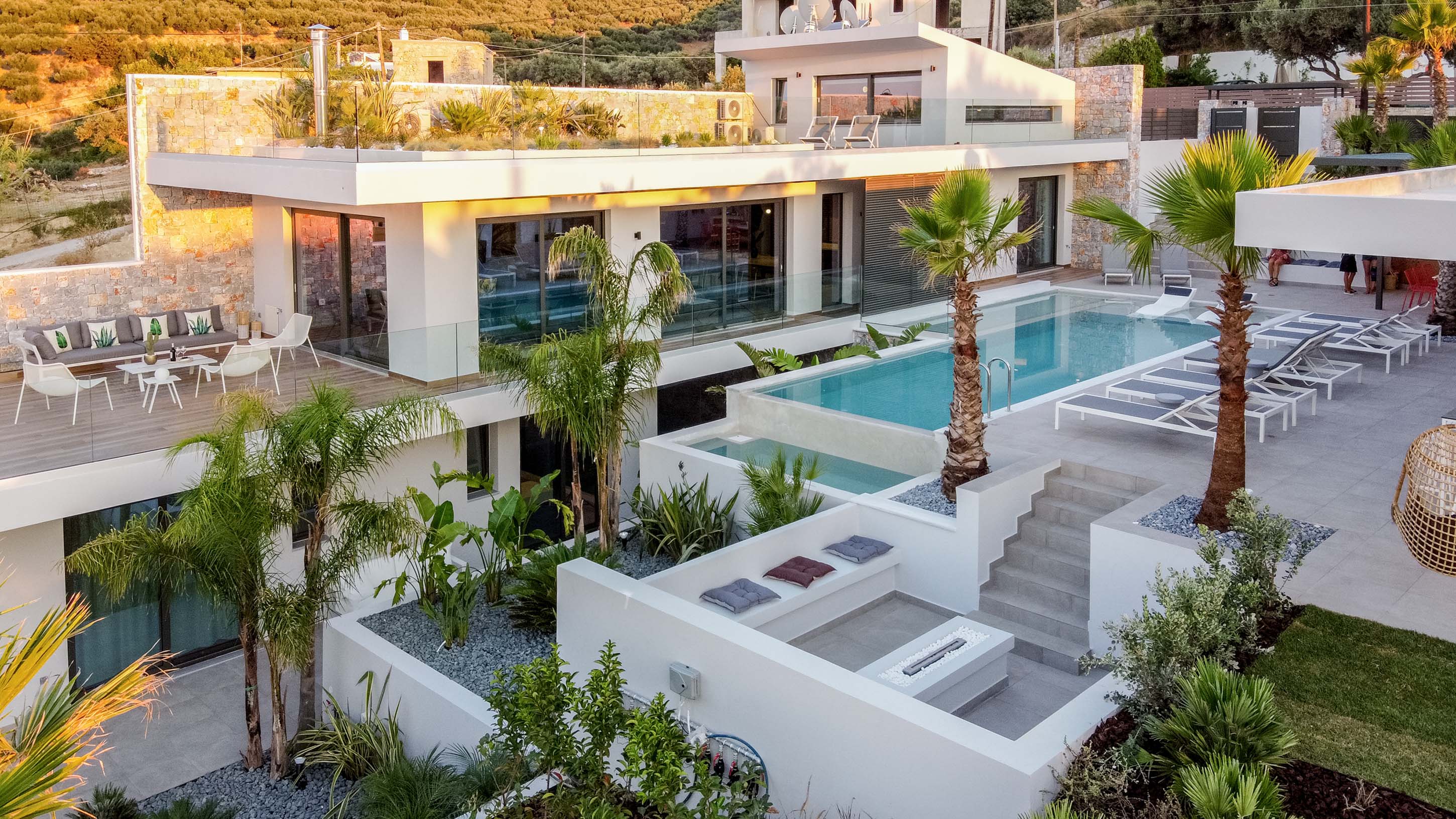 Villa Kissamos Elia: Spacious 6-Bedroom Apartment with Sea View and Pool, Kissamos