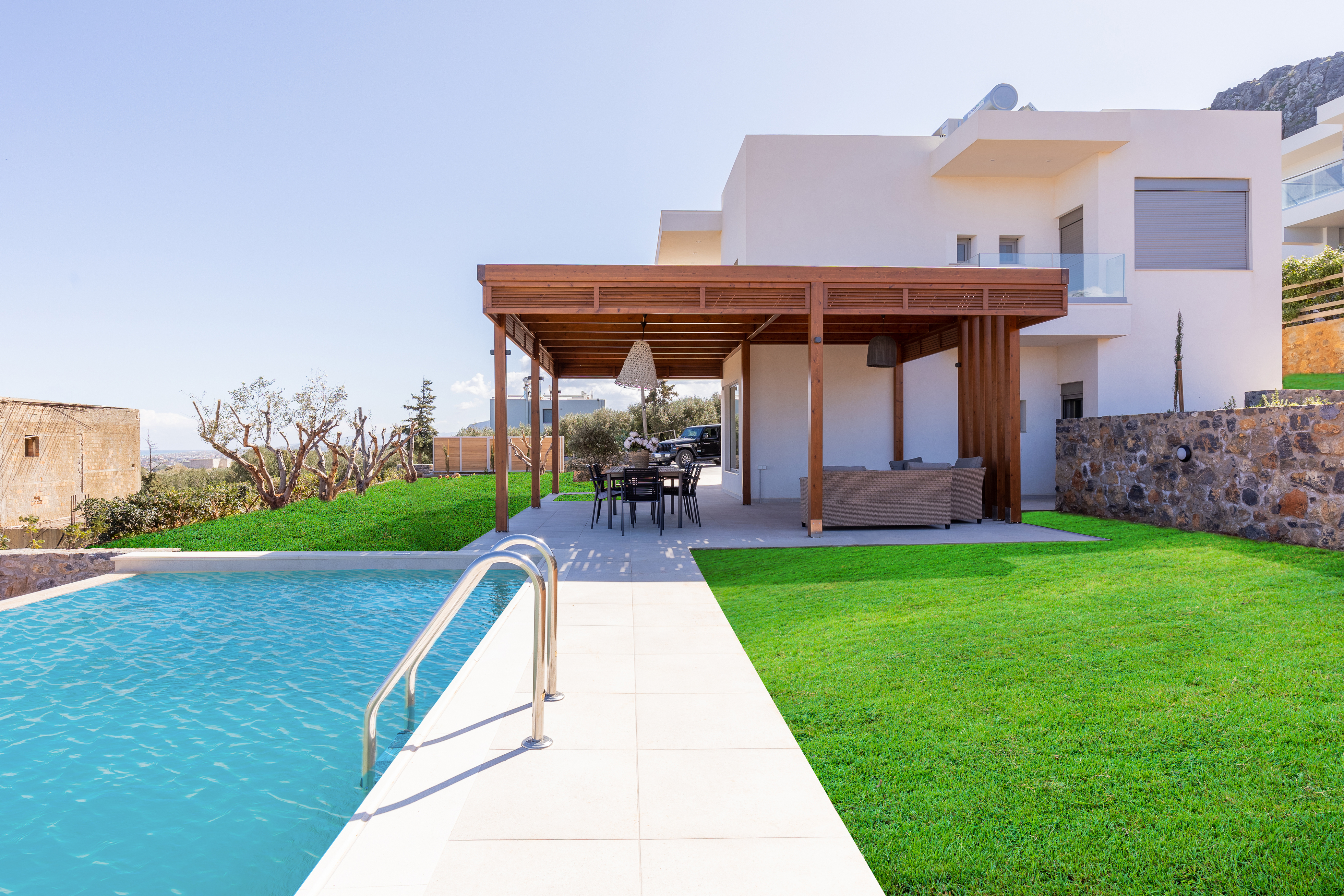 Villa Kokkini Heraklion: Luxury 4-Bedroom Villa with Private Pool and Beach Nearby, Heraklion