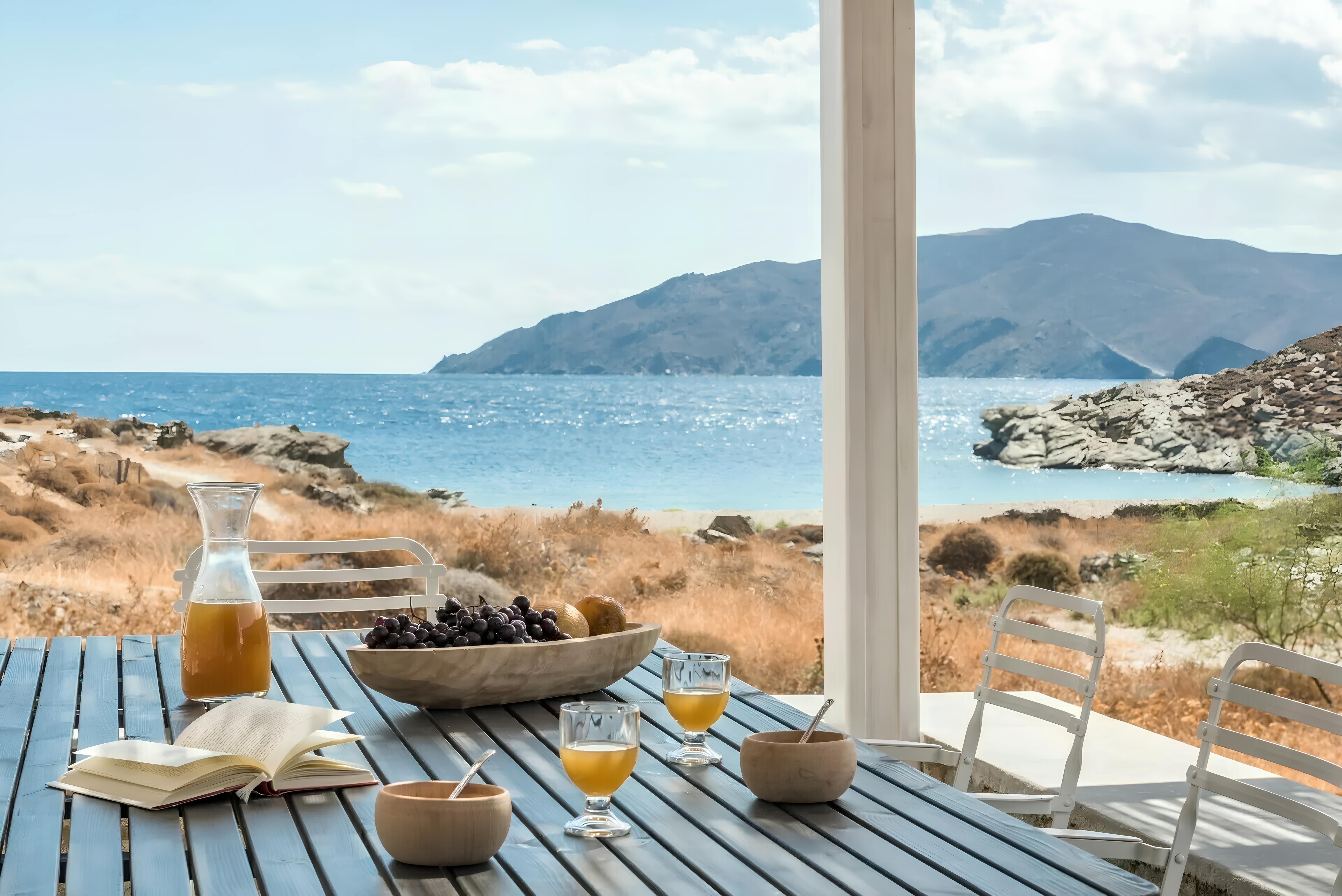 Villa Koryfi Agios Sostis: Luxury 3-Bedroom Villa with Sea Views and Beachfront Location, Kea Kythnos