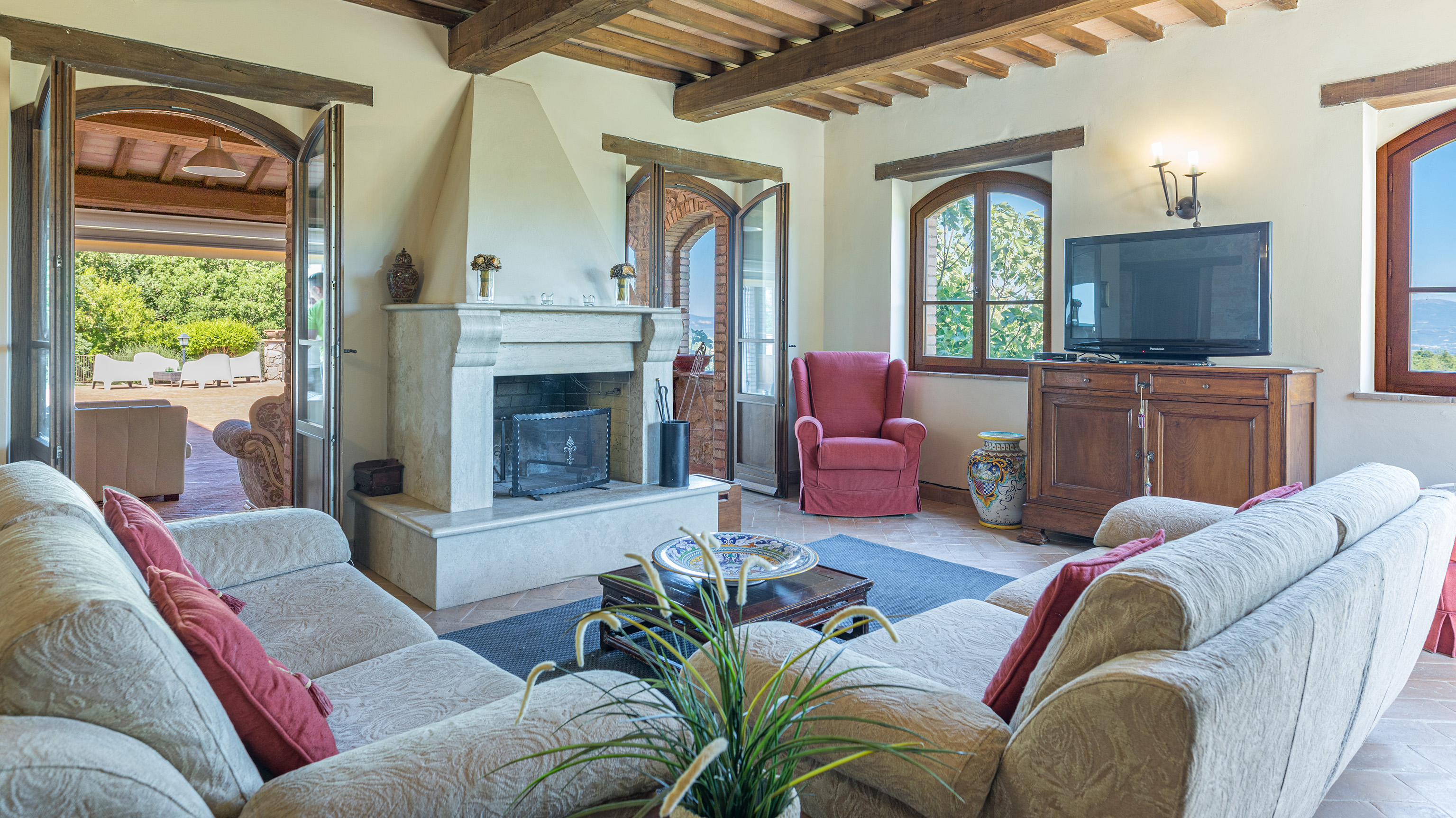 Villa La Quercia Todi: Luxury 4-Bedroom Apartment with Infinity Pool, Todi, Umbria