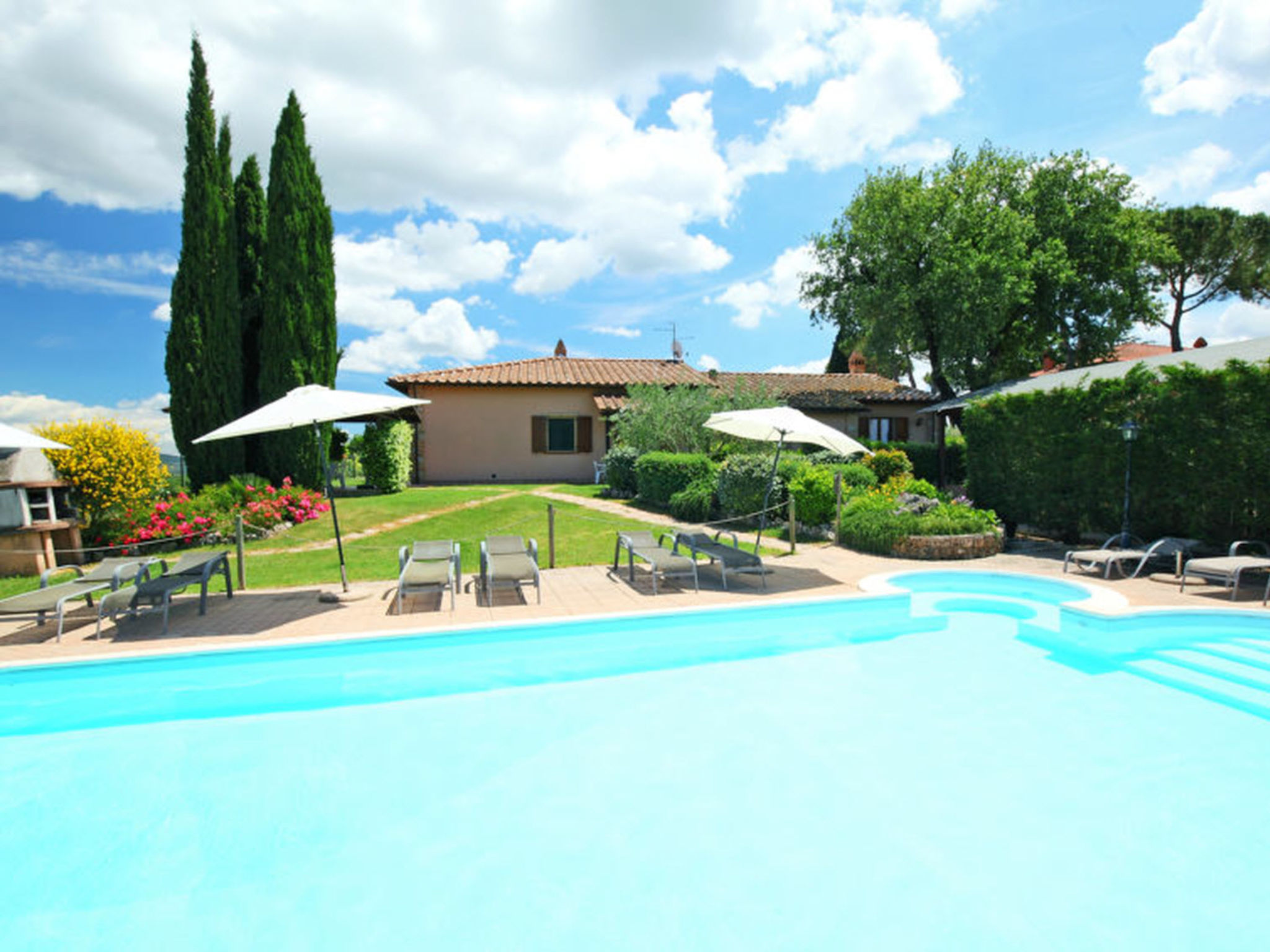 Villa Lamone Castiglione: Magnificent 6-Bedroom Tuscan Farmhouse with Private Pool and Panoramic Lake Views