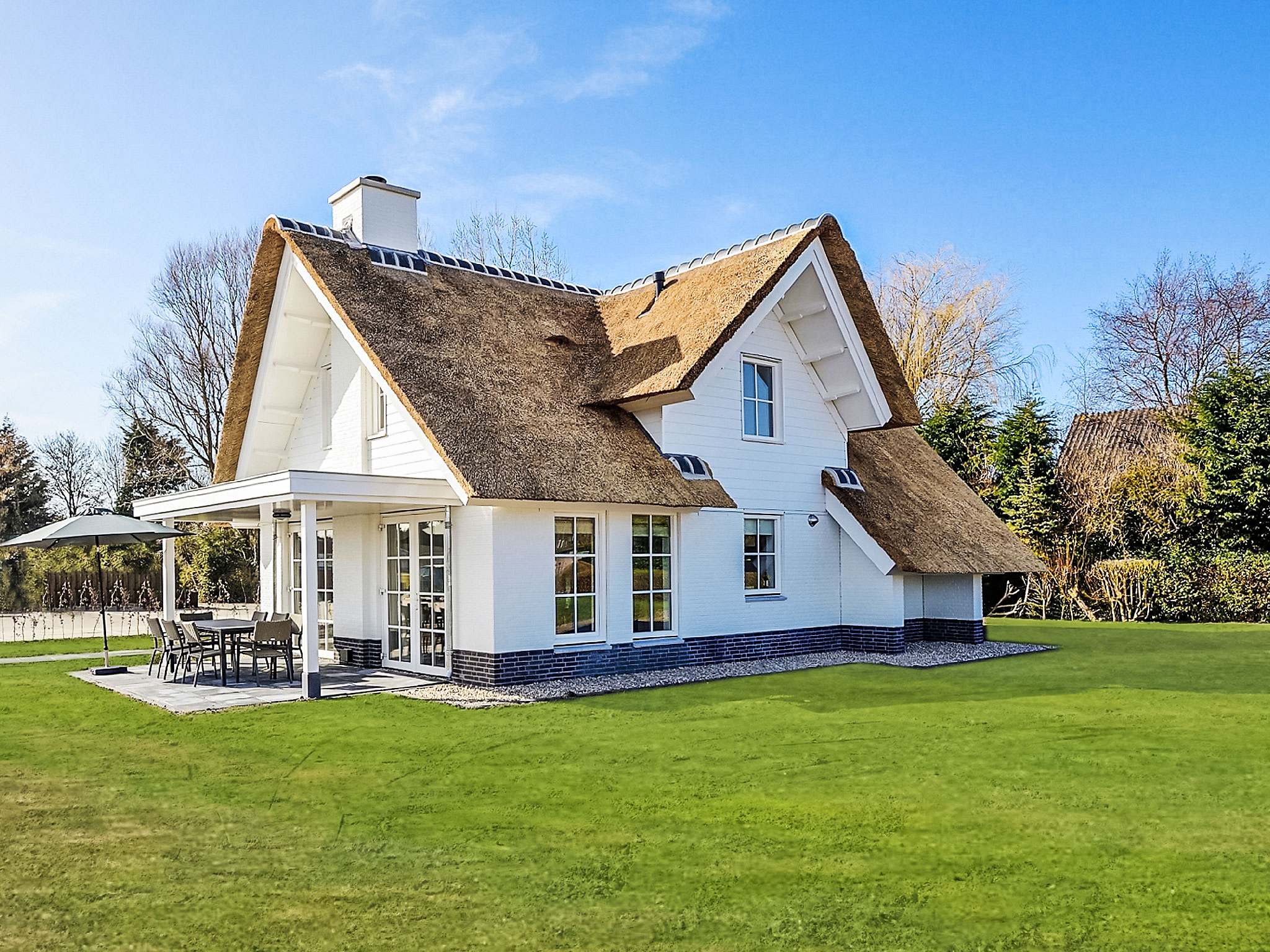 Villa Langevelderslag Noordwijk: Modern 4-Bedroom Family Villa with Sauna Near Beach and Keukenhof Gardens