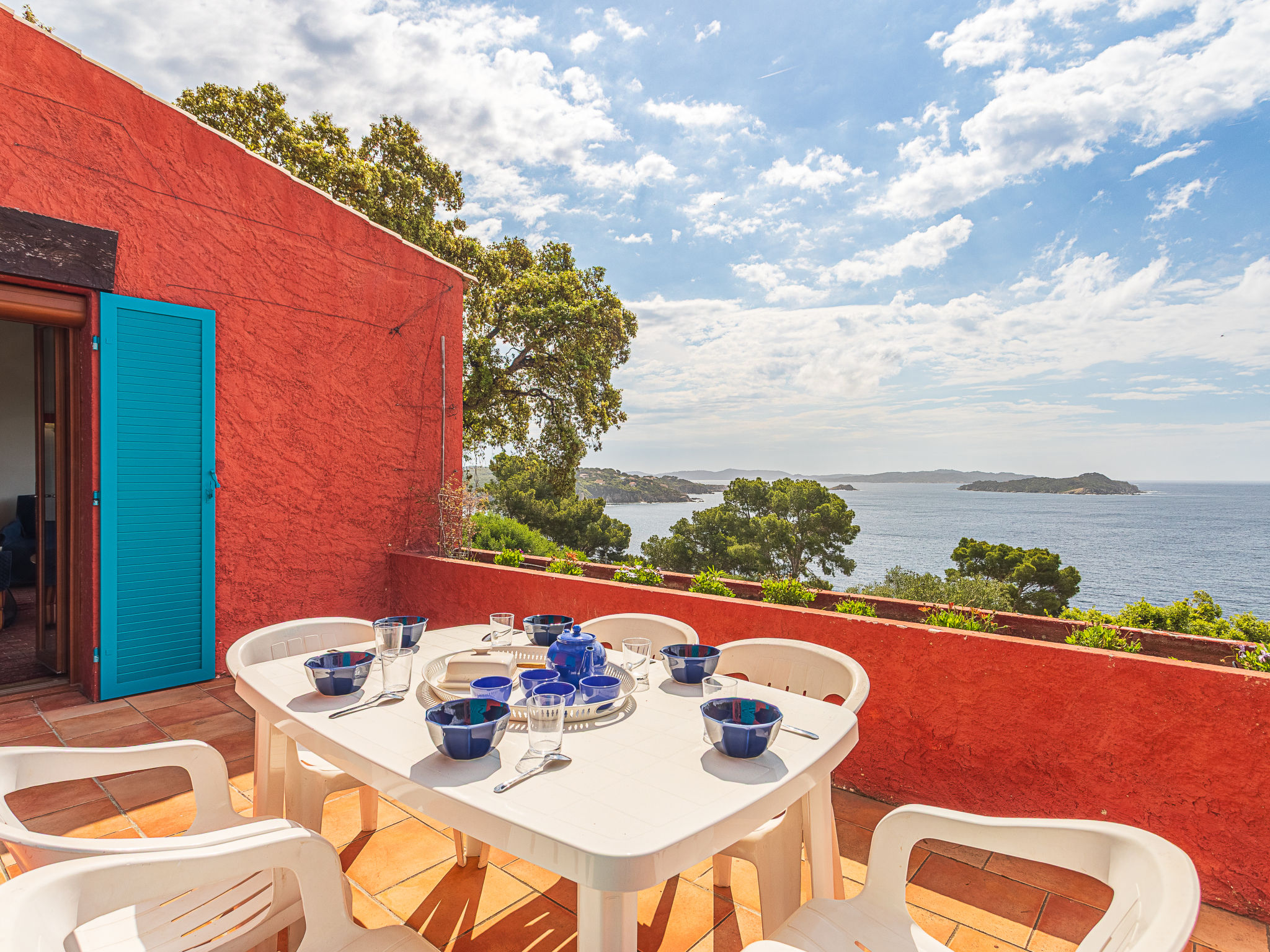 Villa Levant Giens: Spectacular Four-Bedroom Mediterranean Villa with Sea Views and Gardens on Giens Peninsula