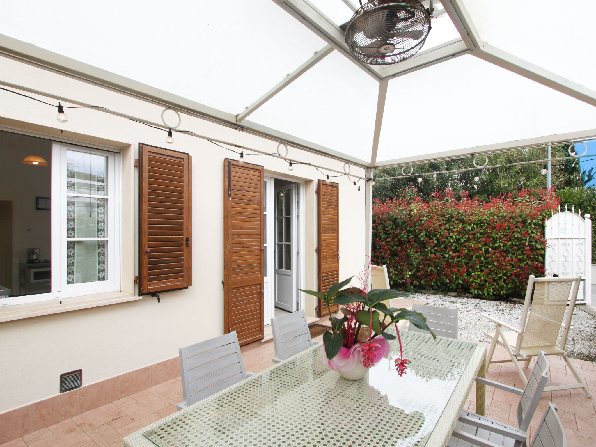 Villa Maestrale Forte Forte dei Marmi: Elegant 4-Bedroom Tuscan Villa Near Beach and Town Center in Italian Riviera Resort