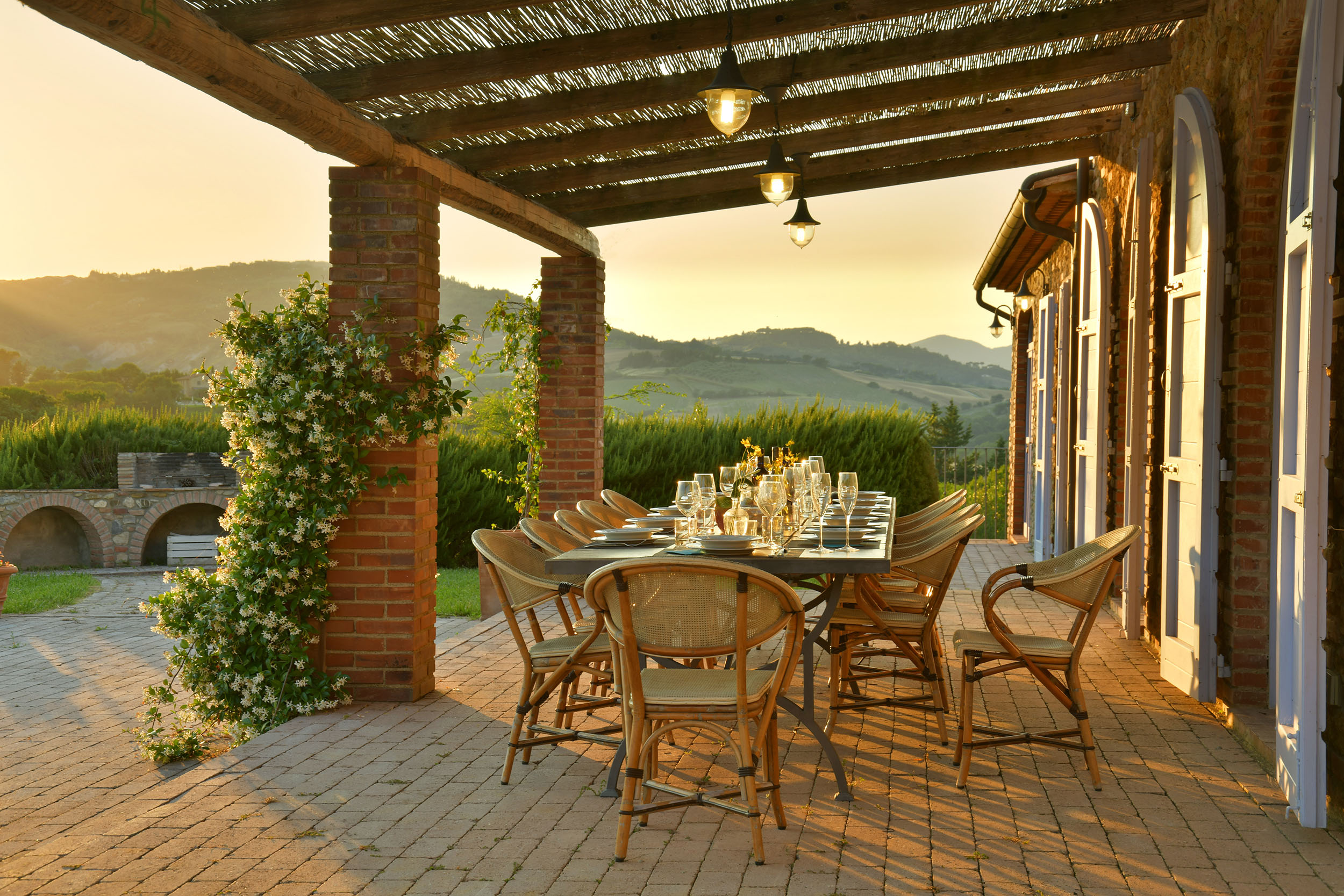 Villa Maestrale Livorno: Luxury 6-Bedroom Villa with Seaview and Pool, Livorno