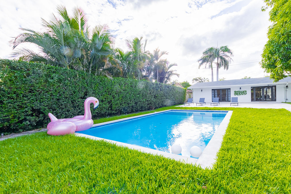Villa Mangrove Miami Miami Beach: Luxury 6-Bedroom Villa with Seaview and Pool, Miami Beach