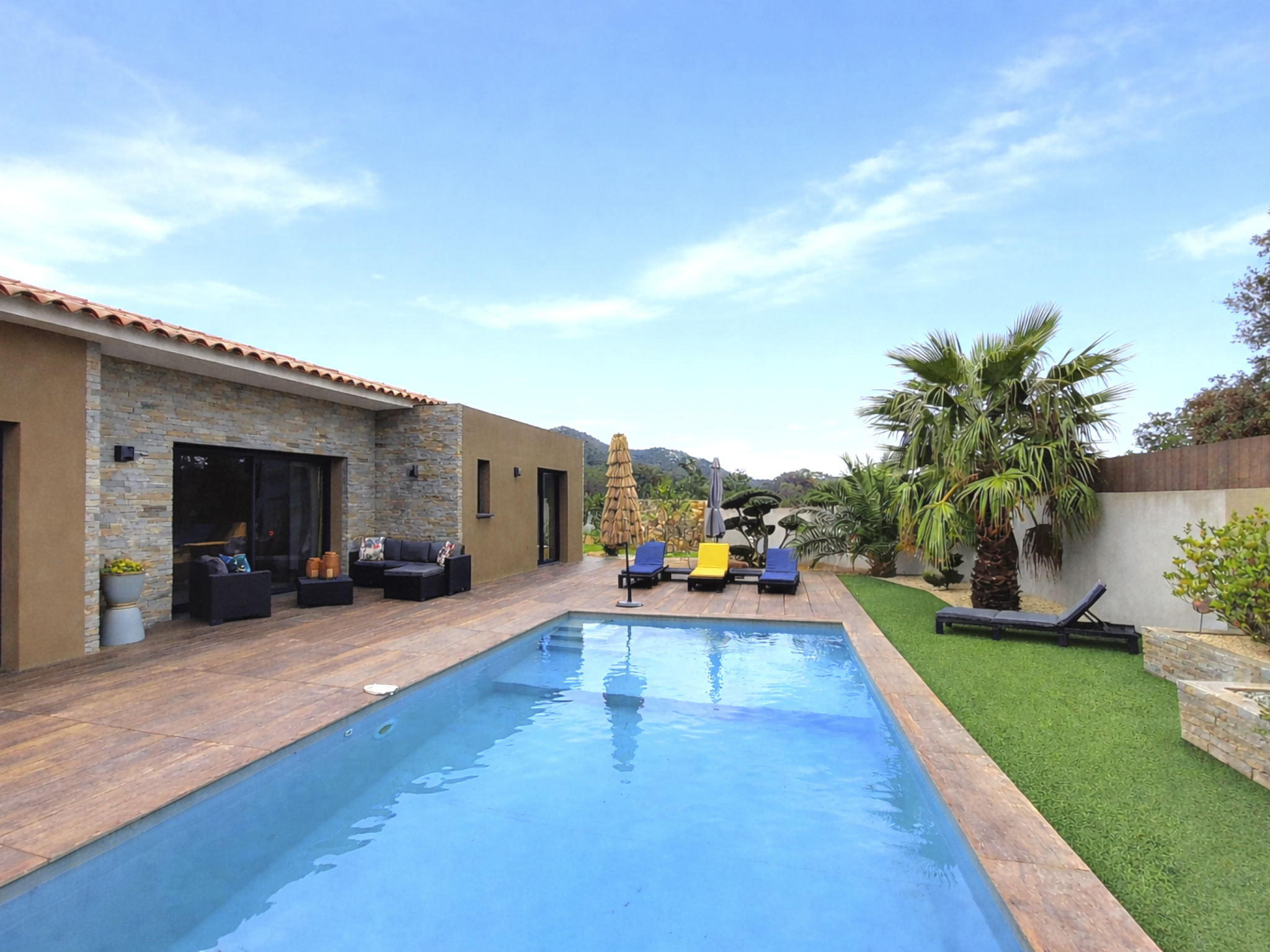 Villa Maquis Lecci: Contemporary 4-Bedroom Holiday Villa with Private Pool and Modern Amenities in South Corsica