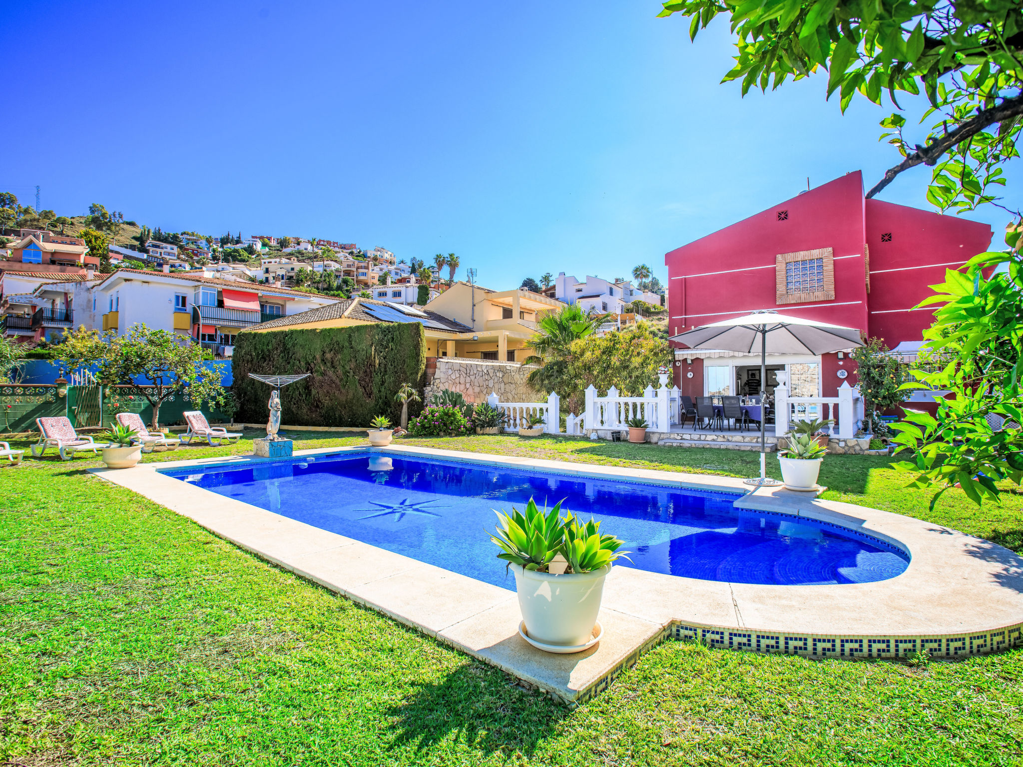Villa Marengo Rincón: Spacious Four-Bedroom Villa with Private Pool Near Beach in Costa del Sol Spain