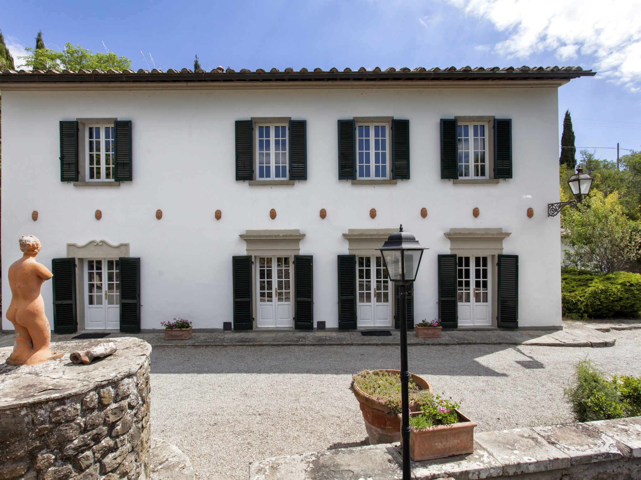 Villa Melone Cortona: Elegant Three-Bedroom Villa with Shared Pool and Valley Views in Historic Tuscany