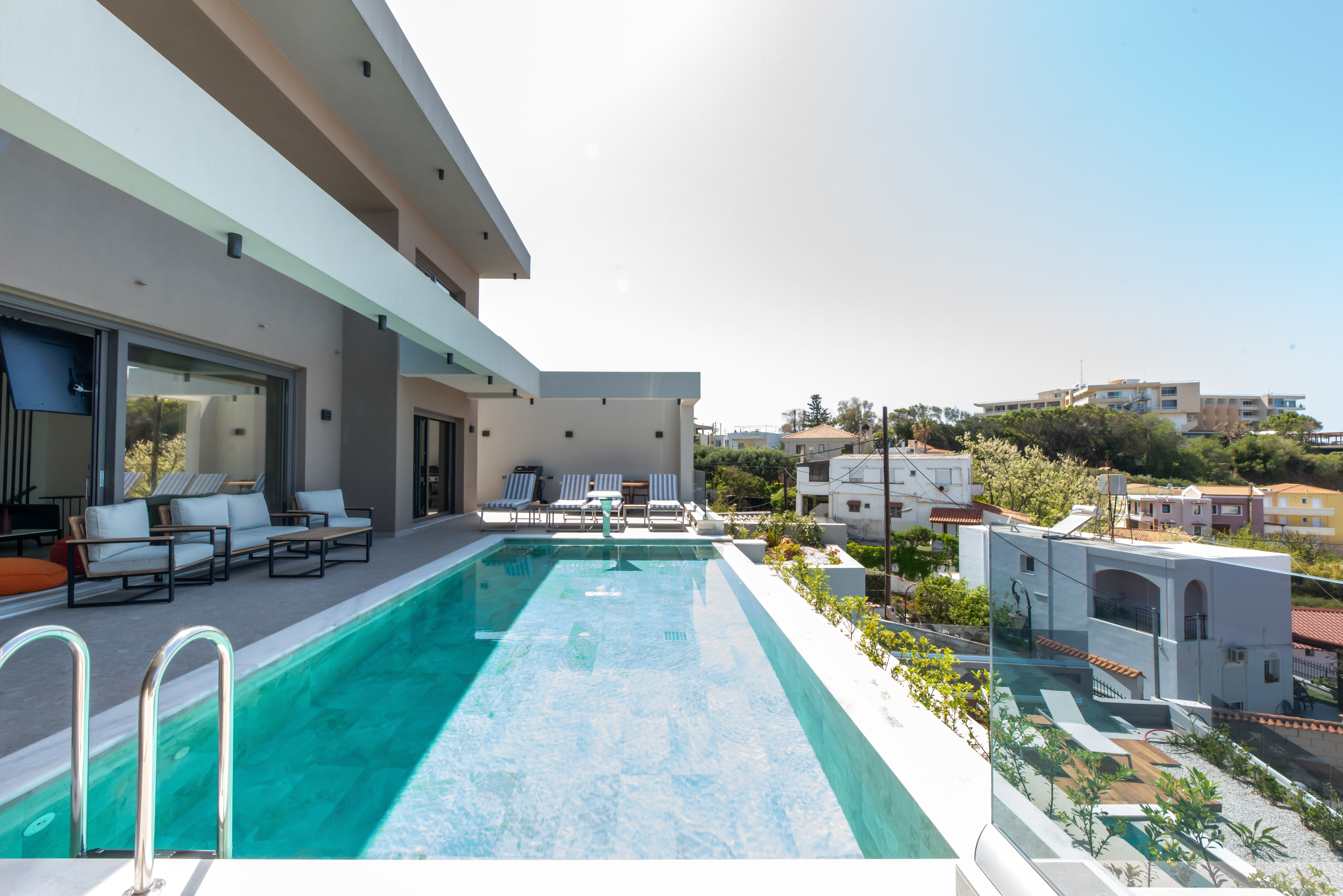 Villa Meltemi Agia Marina Agia Marina 3: Luxury 7-Bedroom Apartment with Pool and Sea Views, Agia Marina