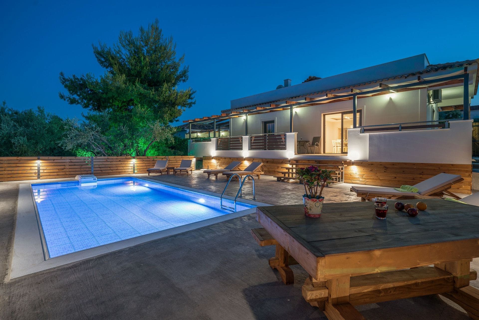 Villa Meltemi Alykanas: Spacious 4-Bedroom Apartment with Private Pool, Alykanas