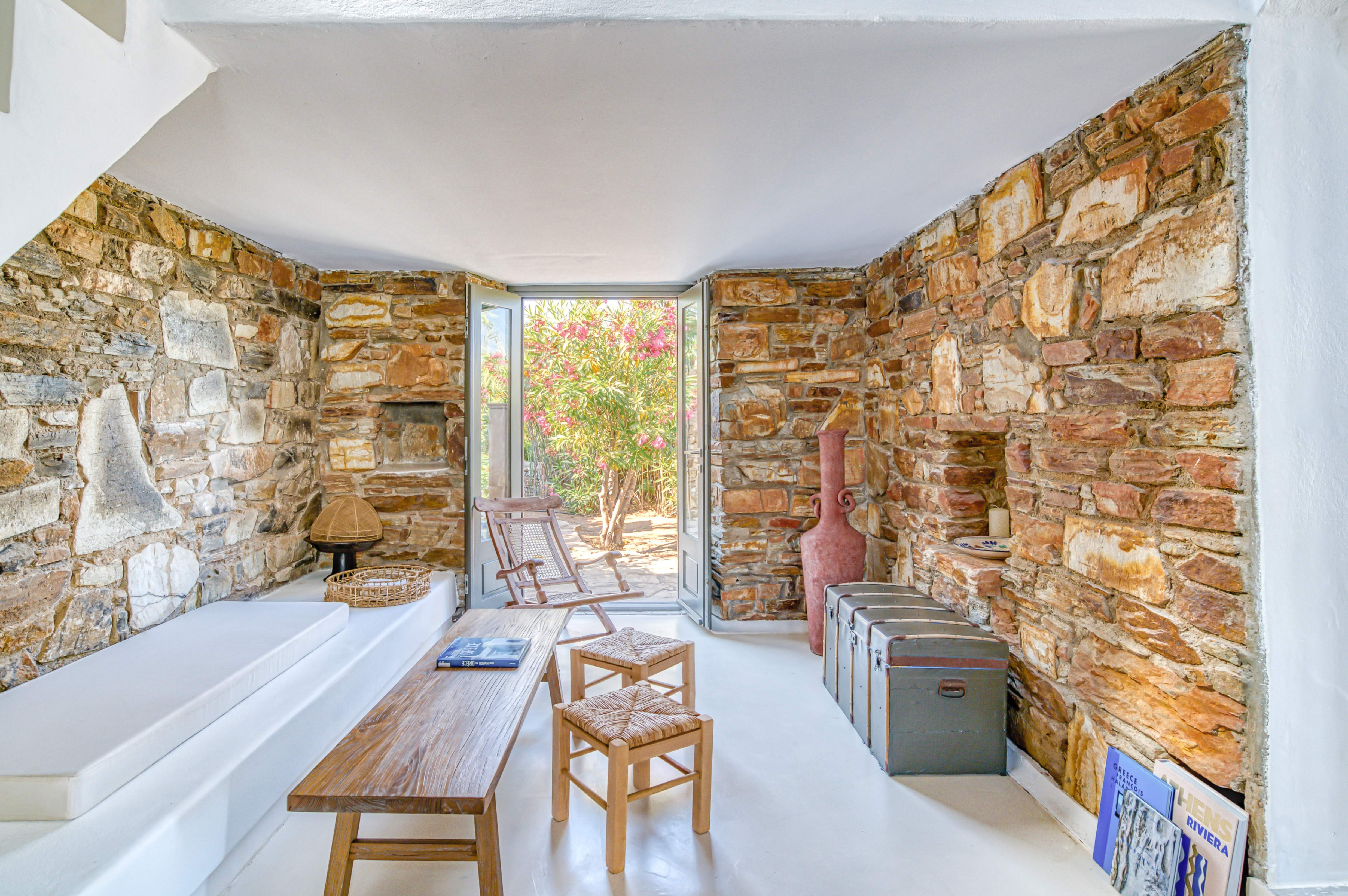 Villa Meltemi Antiparos: Luxury 5-Bedroom Villa with Pool and Sea Views, Paros