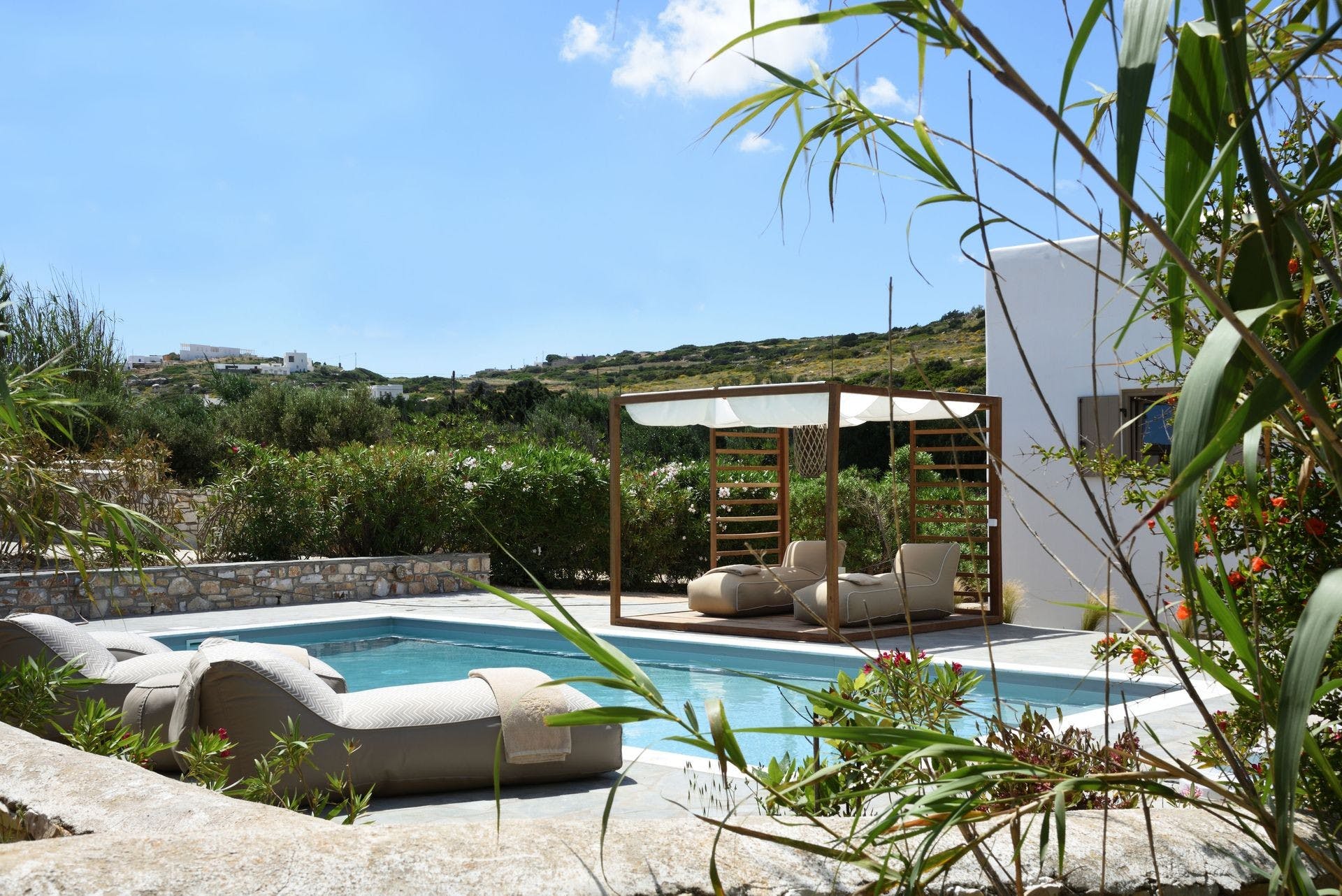 Villa Meltemi Paros Paros 19: Luxury 4-Bedroom Apartment with Beachfront Access, Paros
