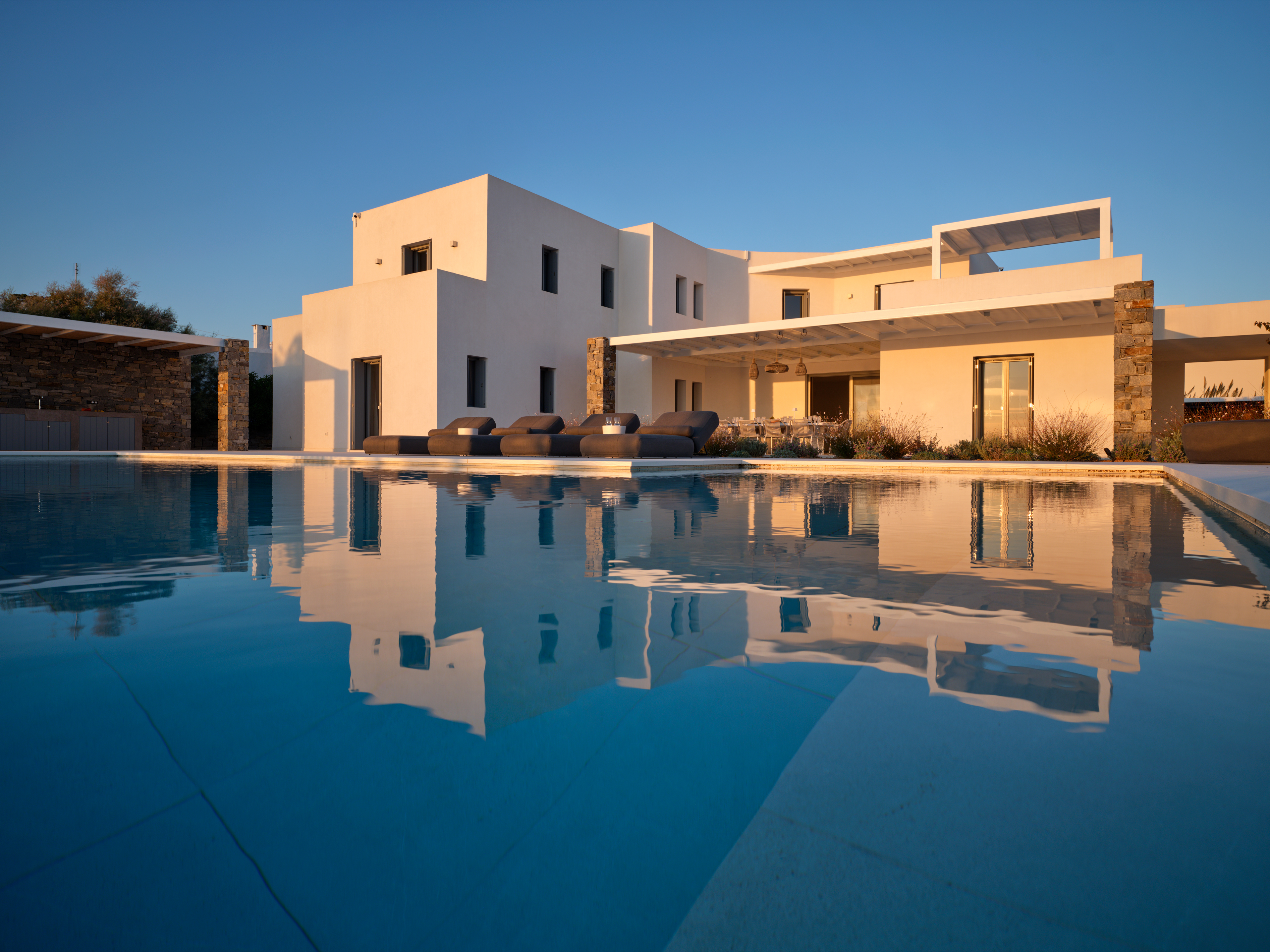 Villa Meltemi Paros Paros 55: Luxury 6-Bedroom Villa with Seaview and Pool, Paros