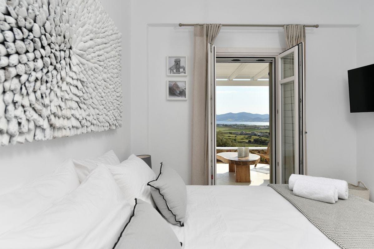 Villa Meltemi Paros Paros 90: Luxury 3-Bedroom Apartment with Seaviews and Pool, Paros