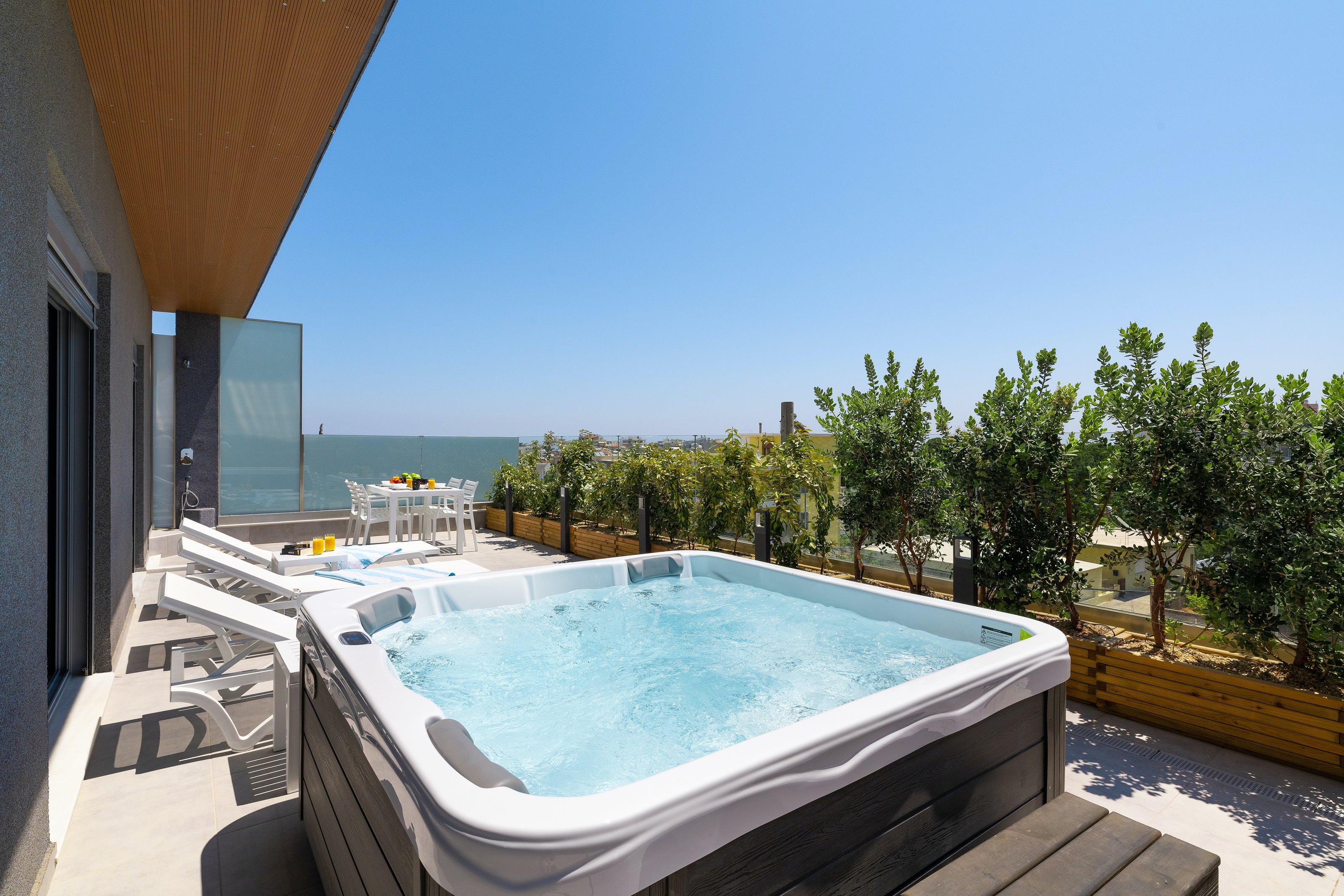 Villa Meltemi Rhodes Rhodes Town: Luxury 2-Bedroom Apartment with Hot Tub and Sea Views, Rhodes Town