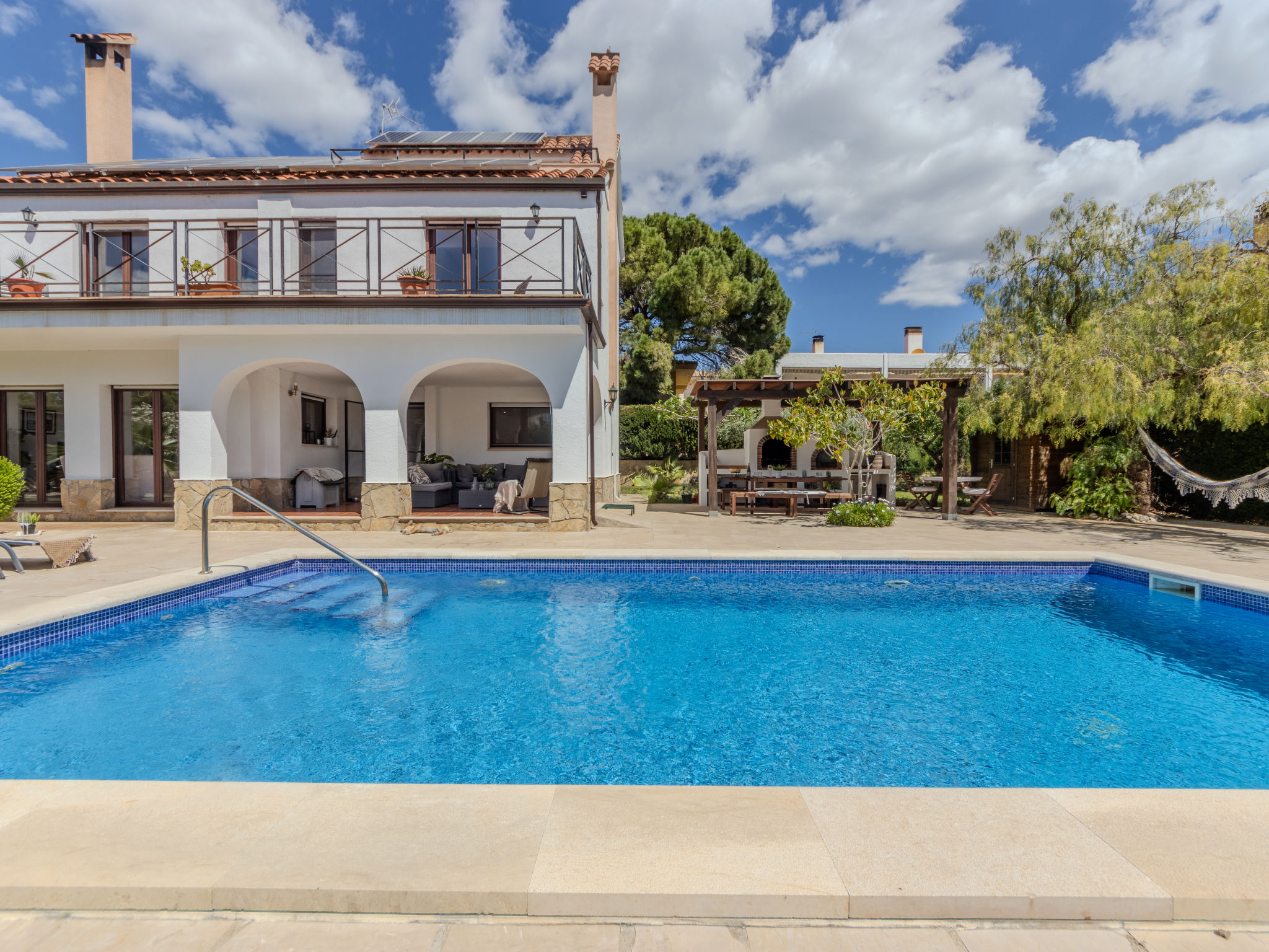 Villa Migjorn L’Ampolla: Spectacular 4-Bedroom Beachfront Holiday Villa with Private Pool and Sea Views in Costa Dorada