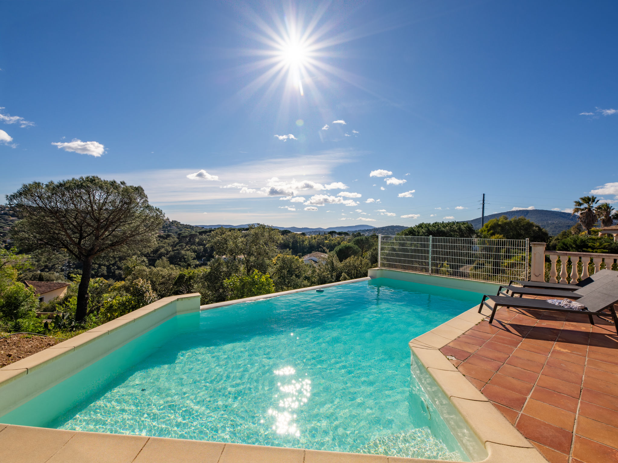 Villa Mistral Maxime: Stunning Four-Bedroom Holiday Villa with Private Pool and Golf Course Access in Côte d’Azur