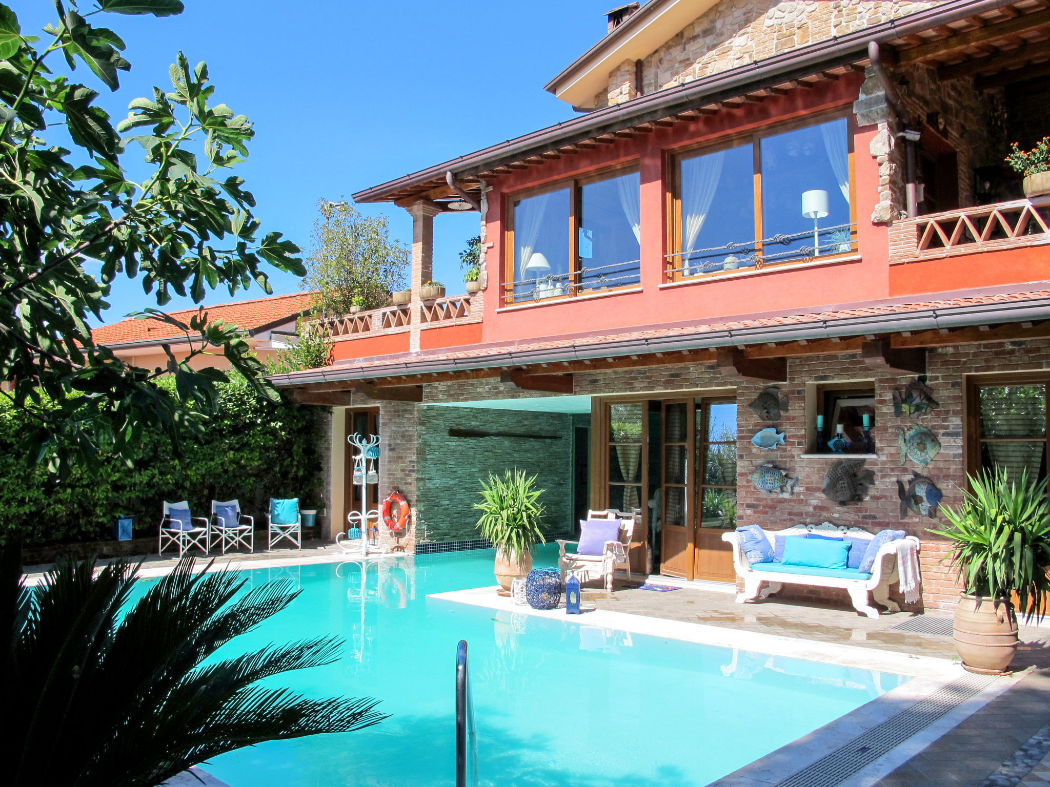 Villa Montecarlo Corsanico: Spectacular 5-Bedroom Villa with Private Pool and Panoramic Views in Tuscany