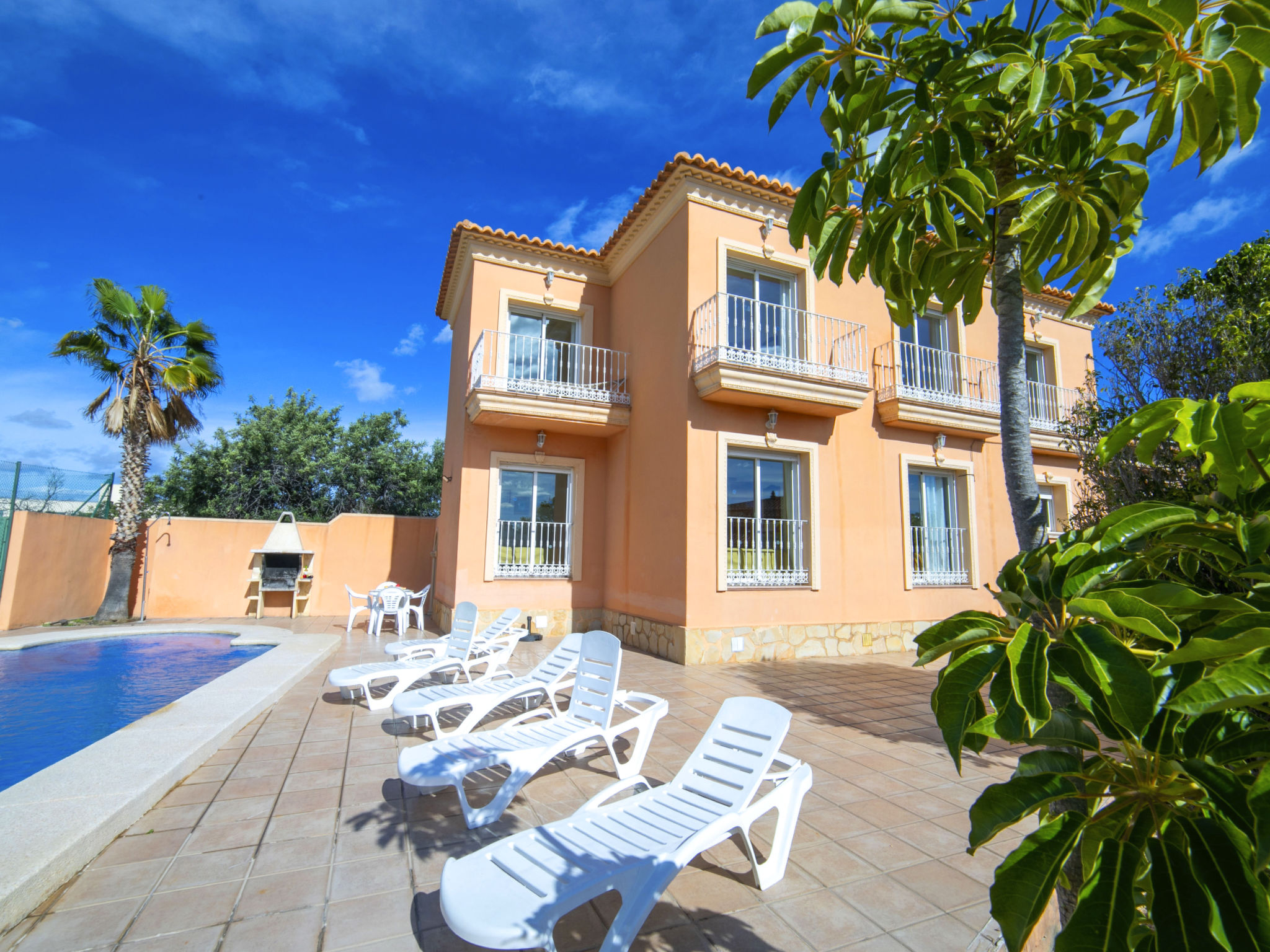 Villa Morroti Calpe: Spectacular 8-Bedroom Family Villa with Private Pool and Paddle Court in Calpe Costa Blanca