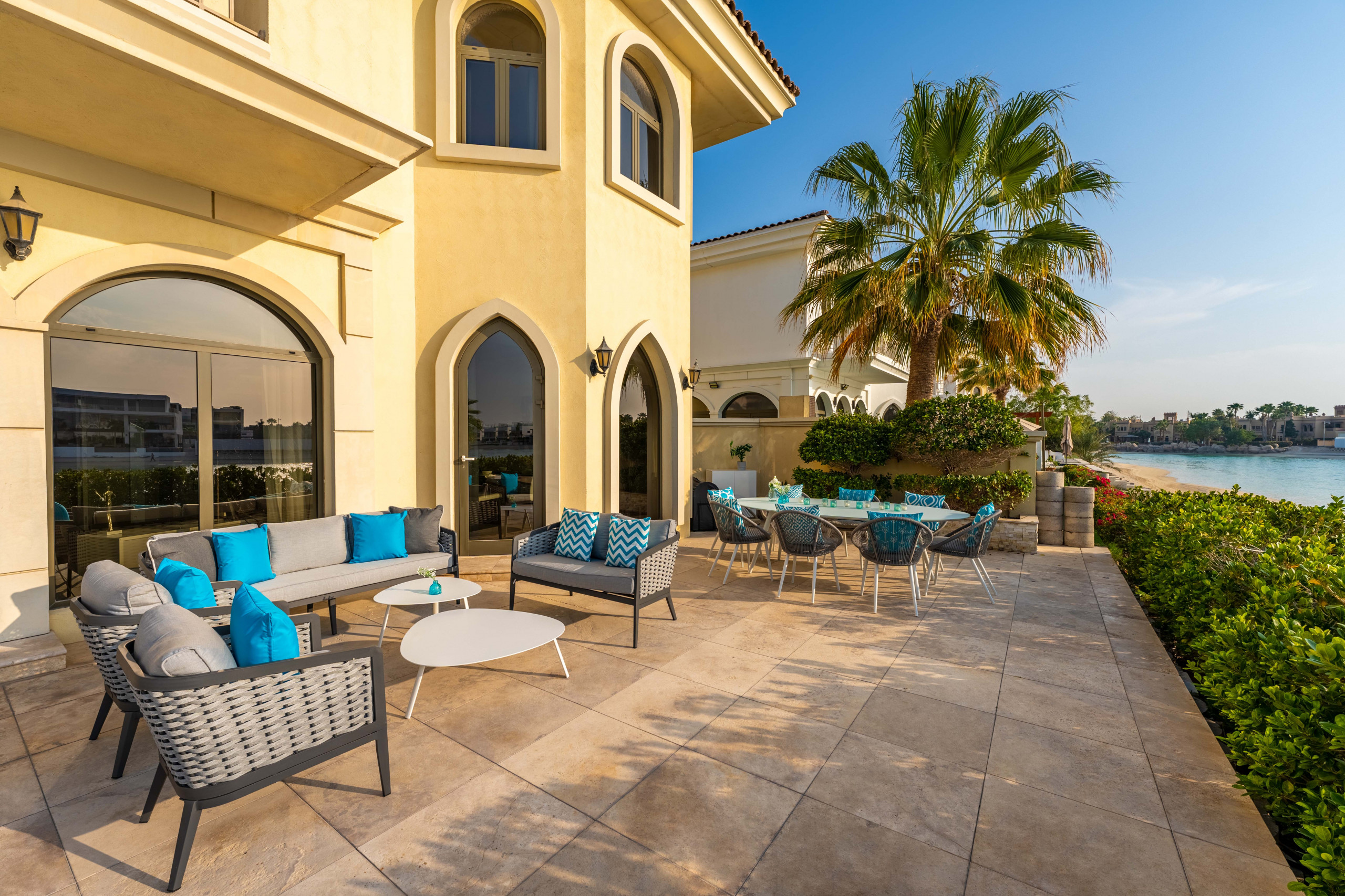 Villa Nakhlat Jumeirah: Luxury 6-Bedroom Villa with Private Pool and Seaview, Palm Jumeirah