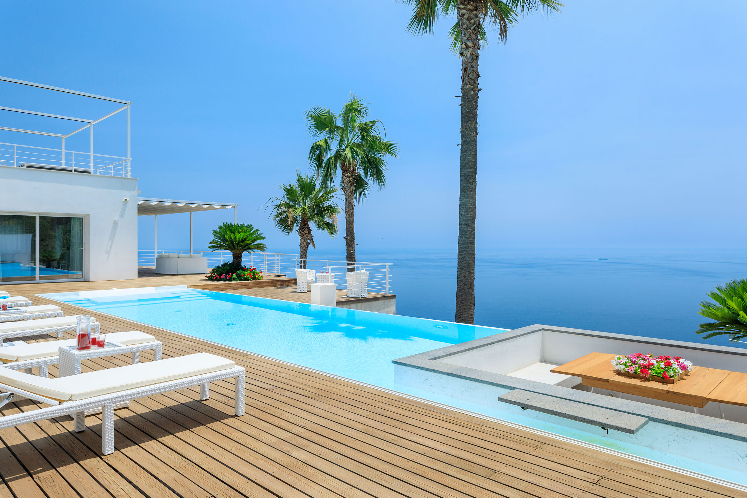 Villa Nebrodi Taormina: Luxury 4-Bedroom Apartment with Infinity Pool, Taormina