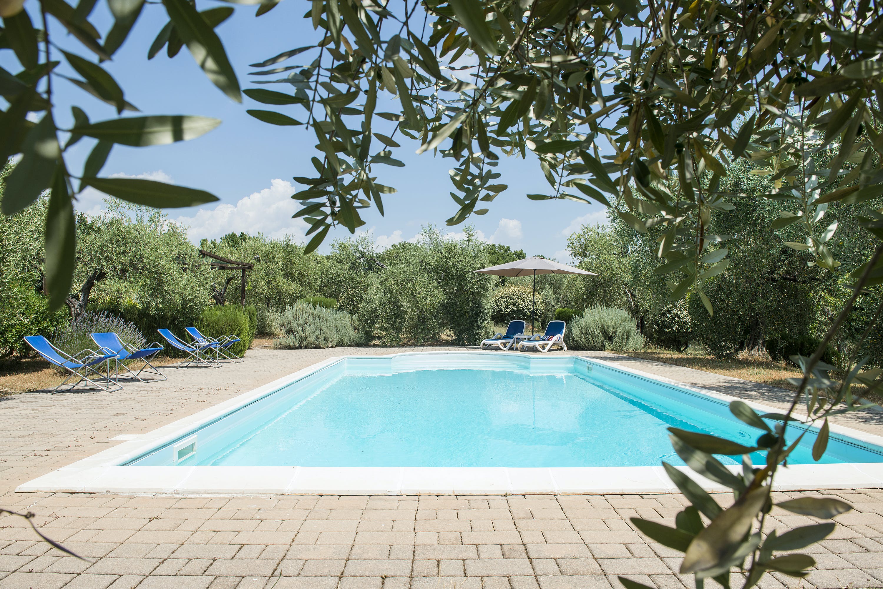 Villa Oliveto Narni: Luxury 4-Bedroom Villa with Pool and Scenic Views, Umbria