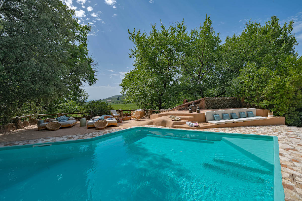 Villa Palio Siena: Luxury 5-Bedroom Villa with Pool and Family-Friendly Features, Siena