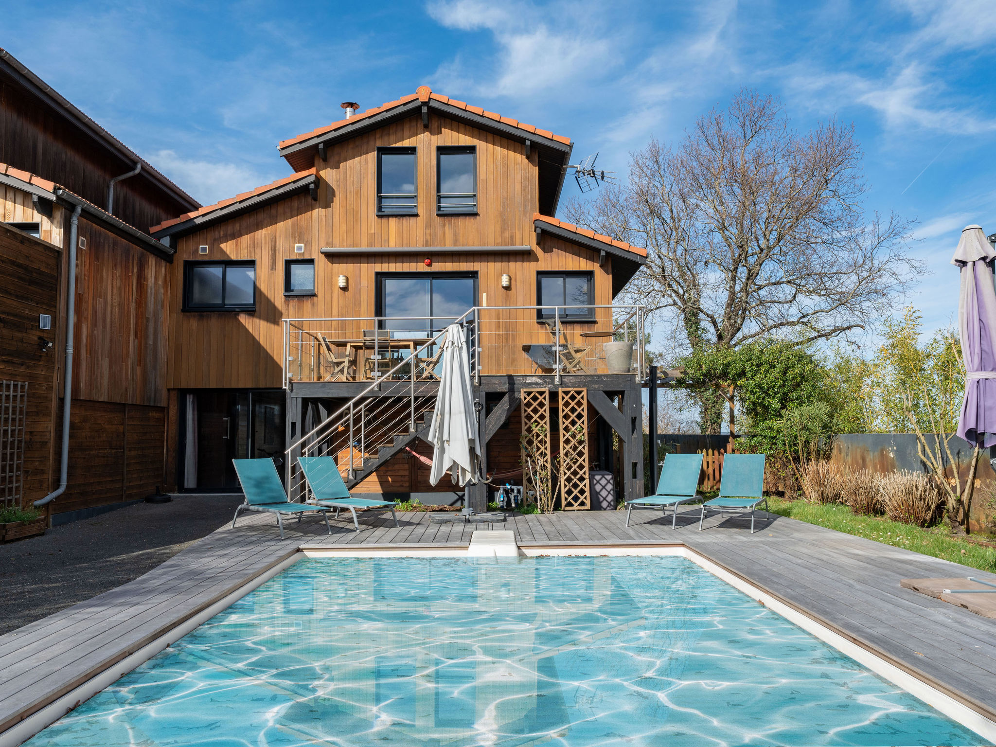 Villa Pinassou Gujan-Mestras: Elegant 4-Bedroom Villa with Private Heated Pool and Panoramic Views of Bassin d’Arcachon
