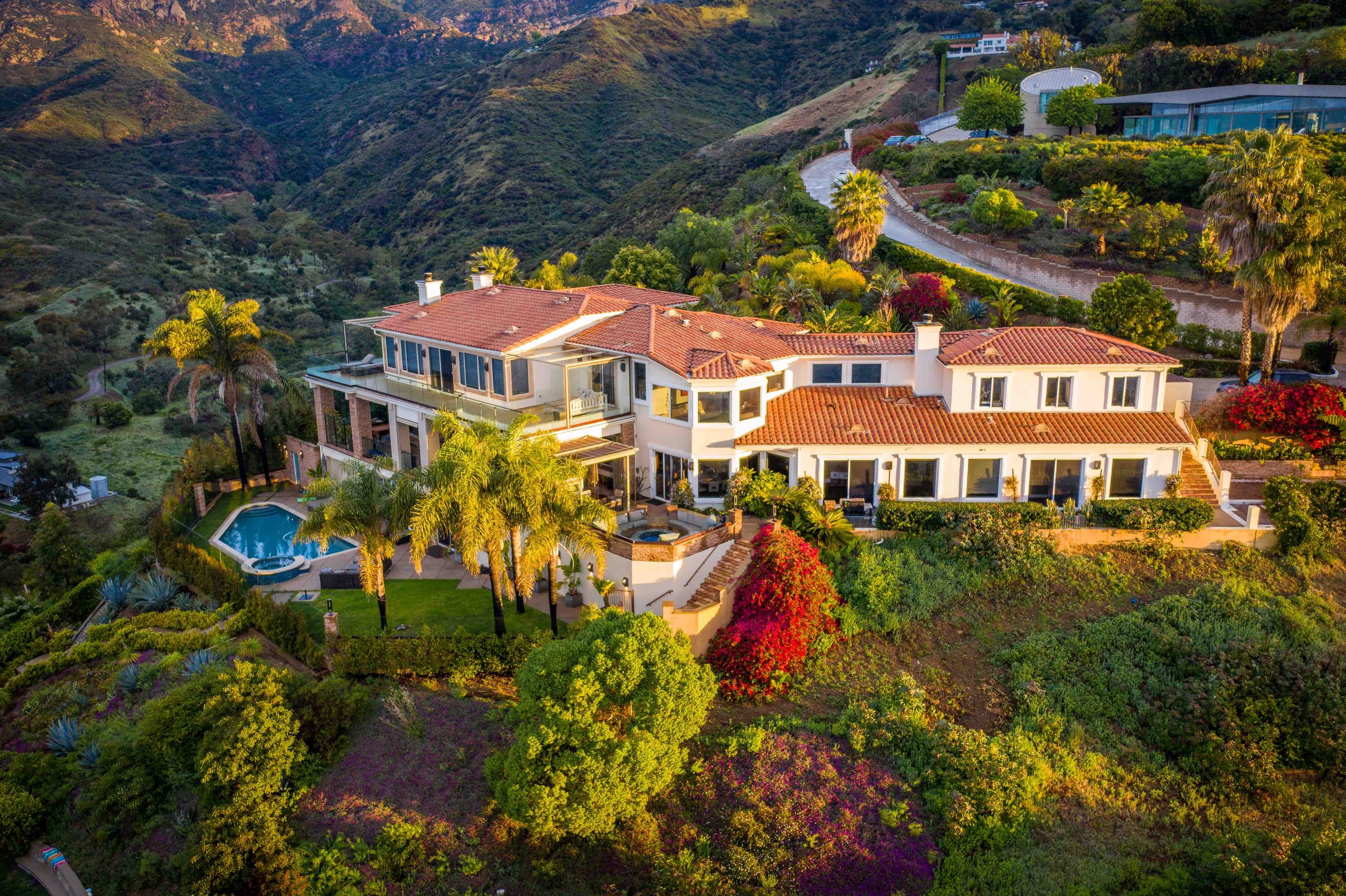 Villa Playa Venice: Luxury 7-Bedroom Villa with Seaview and Tennis Court, Venice