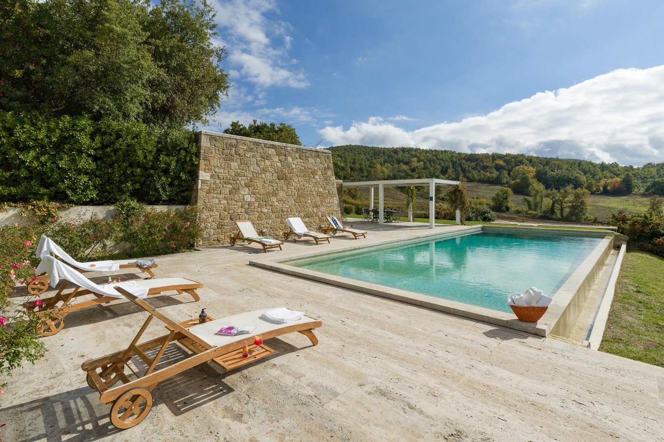 Villa Poggio Sarteano Sarteano 5: Luxury 6-Bedroom Villa with Private Pool, Sarteano