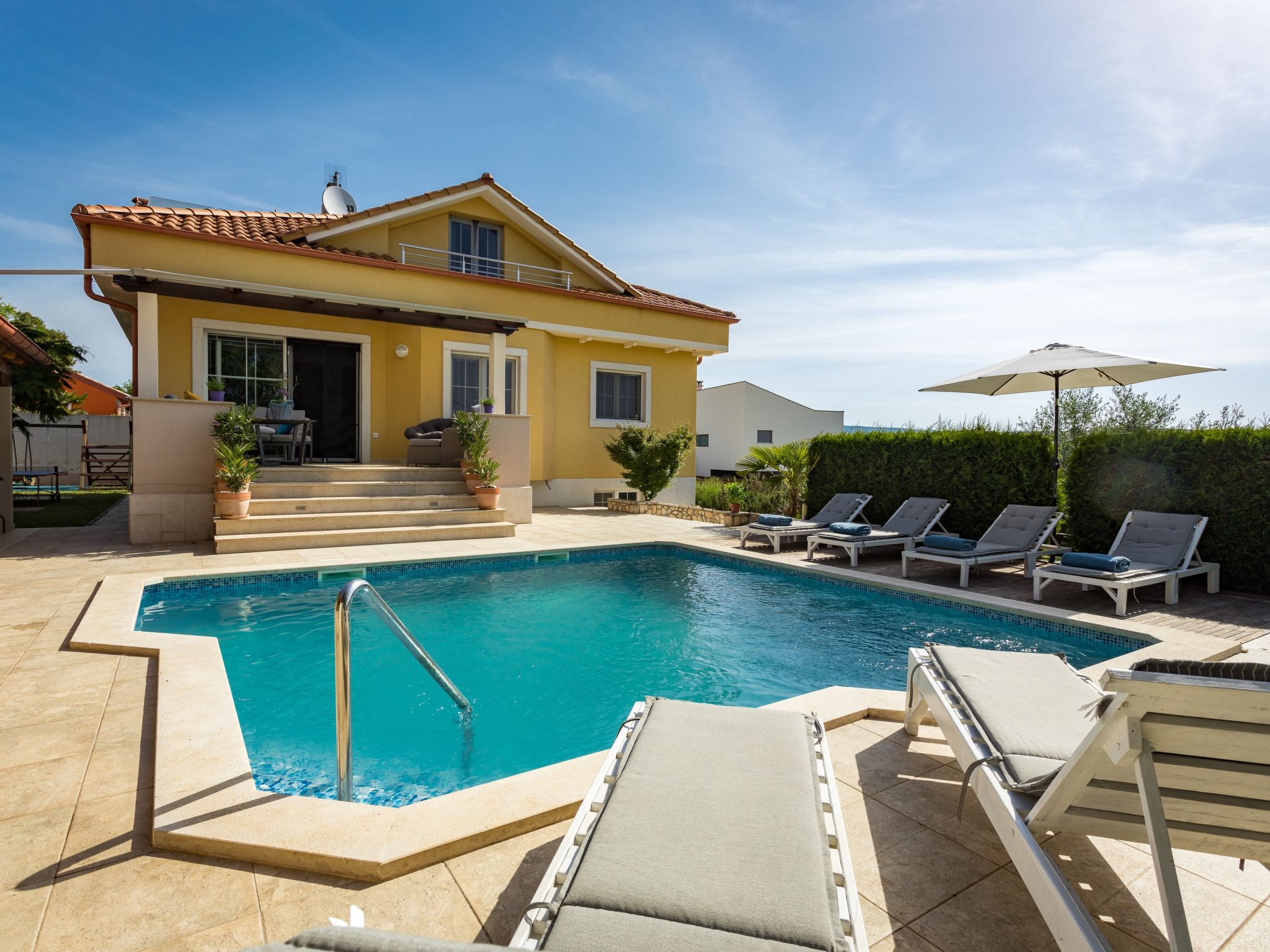 Villa Rakalj Pula: Stunning 5-Bedroom Family Villa with Private Pool and Entertainment Complex in Istrian Countryside