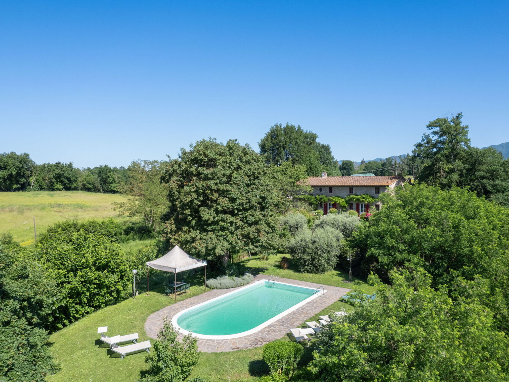 Villa Razzuolo Vicchio: Stunning 6-Bedroom Tuscan Farmhouse with Private Pool and Mountain Views near Florence
