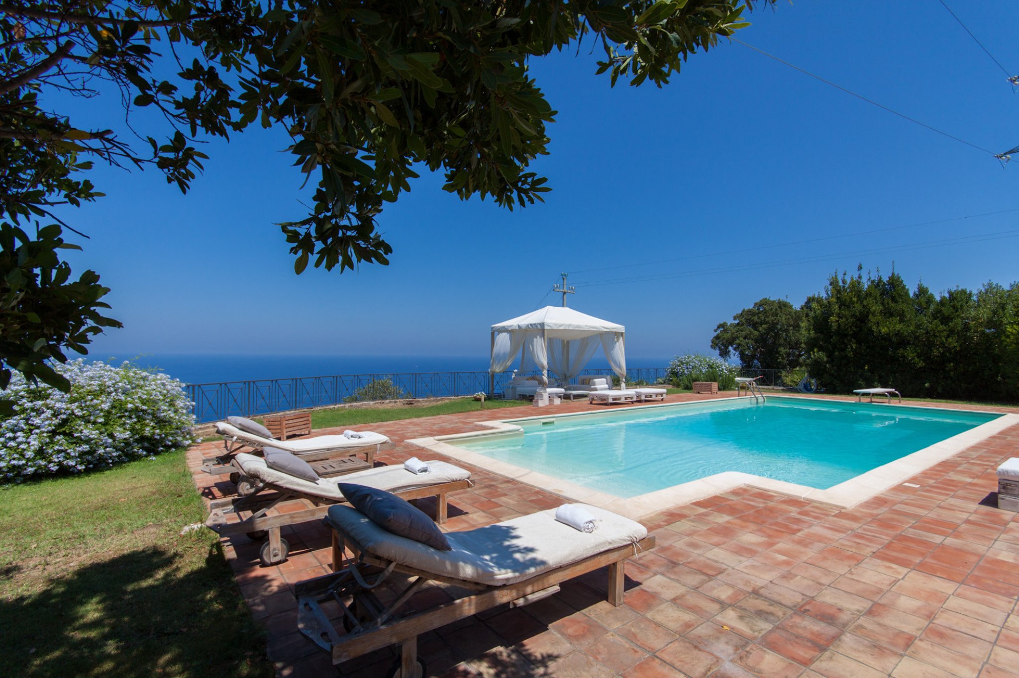 Villa Rocca Cefalù: Stunning 5-Bedroom Villa with Sea View and Pool, Sicily