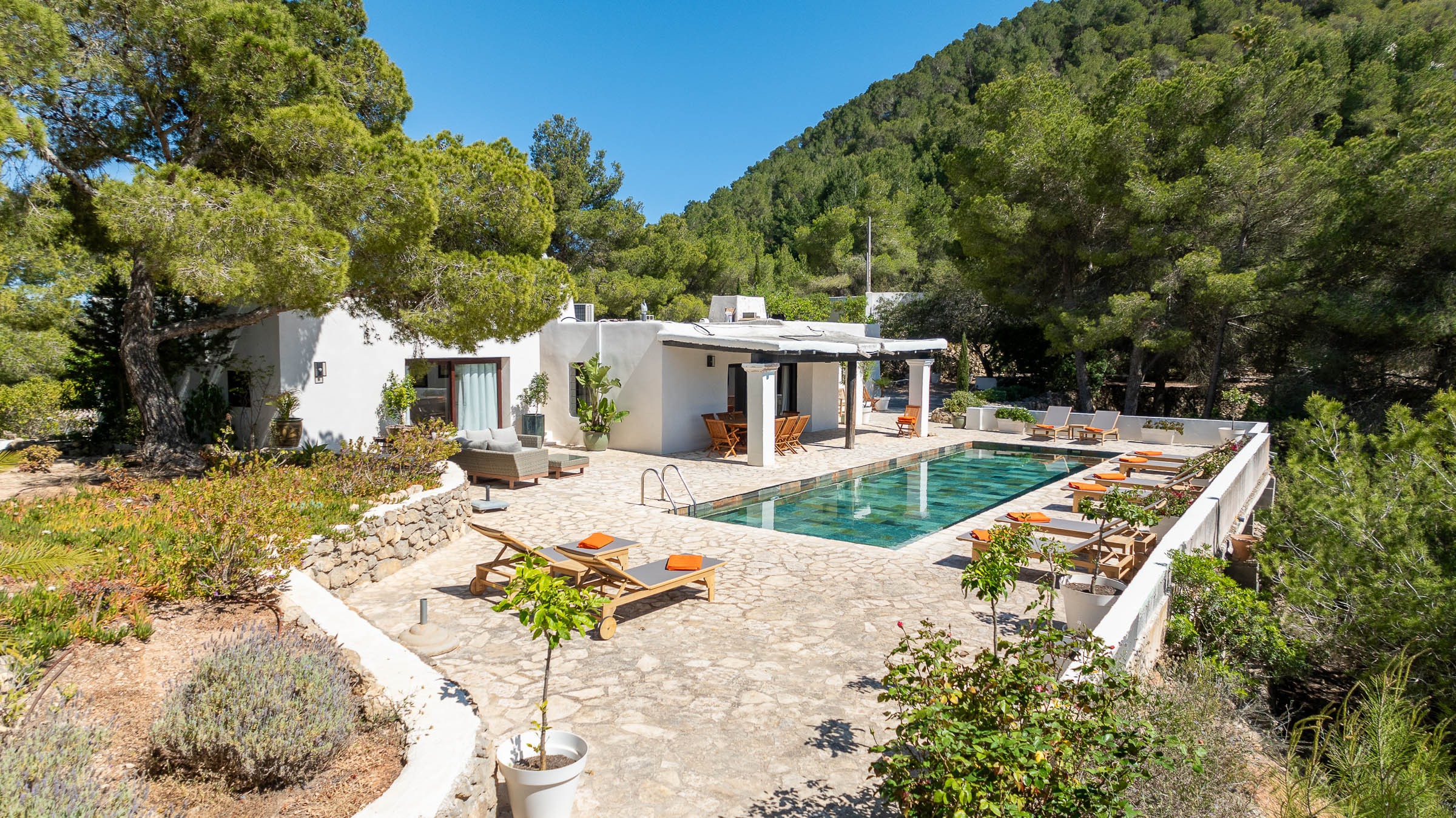 Villa Sabina SanJosé: Luxury 6-Bedroom Villa with Sea Views and Pool, San José