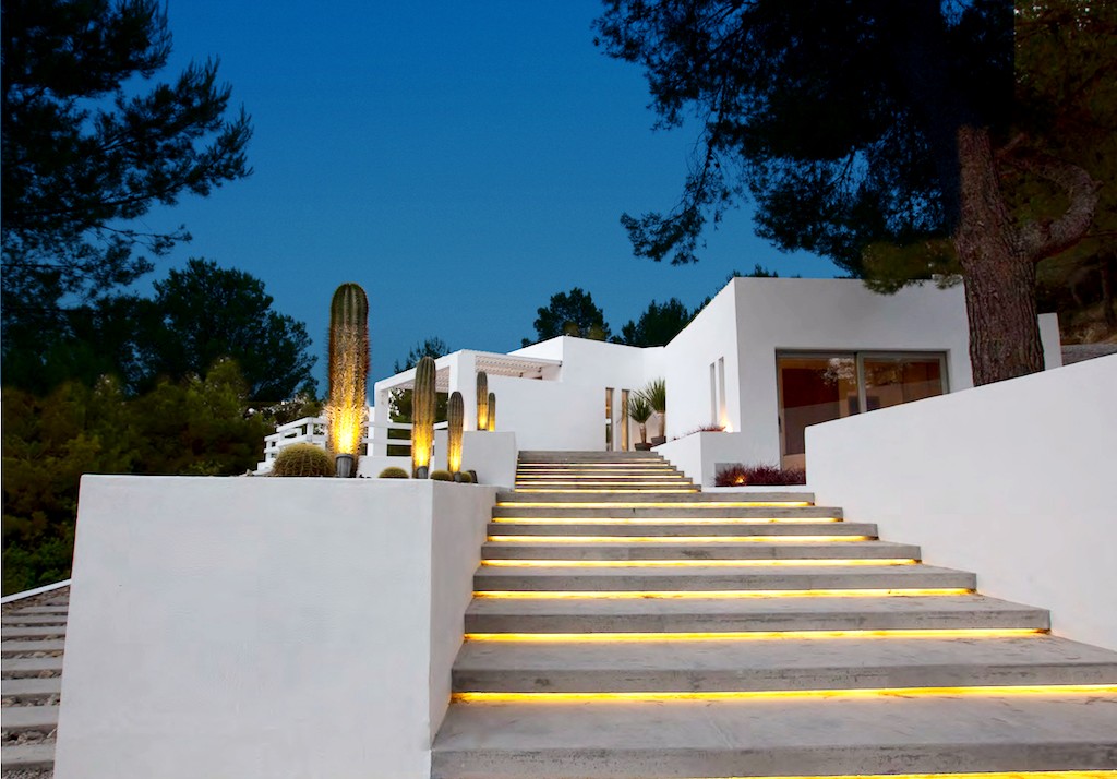 Villa Sabina Vedella Cala Vedella 2: Luxury 6-Bedroom Apartment with Stunning Seaviews, Cala Vedella