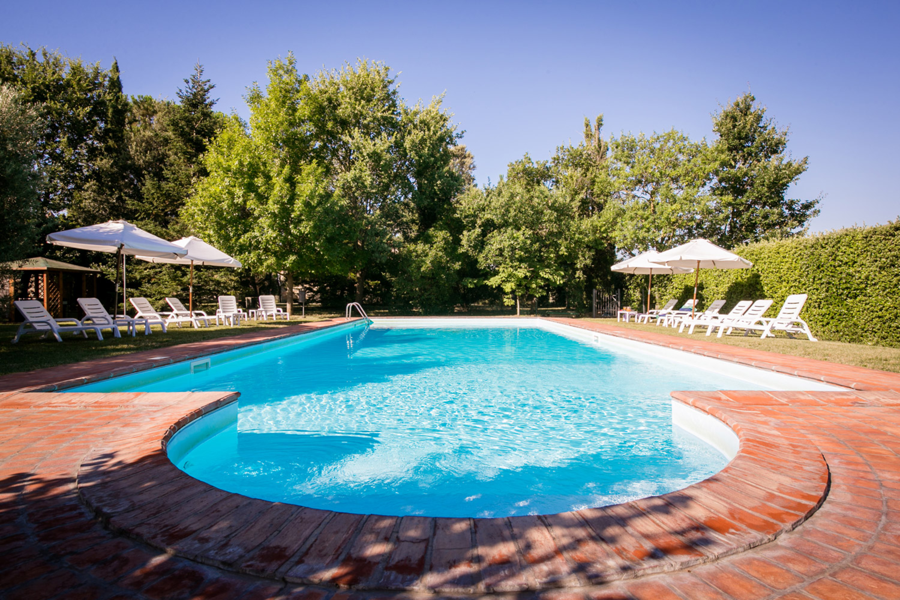 Villa San Biagio Cortona: Stunning 9-Bedroom Villa with Pool and Hot Tub, Cortona