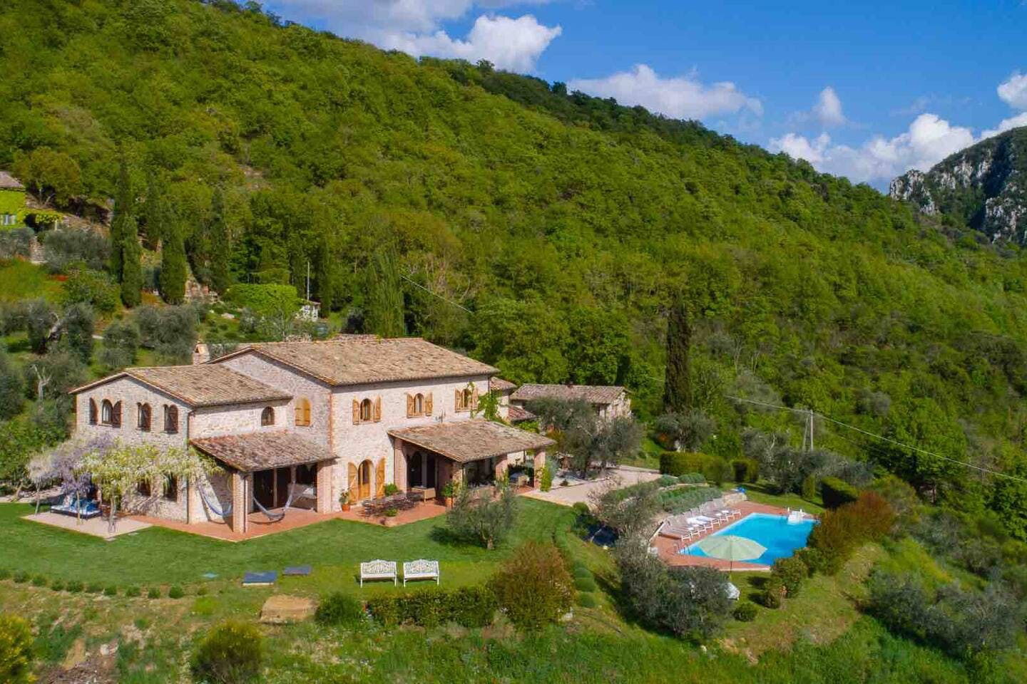Villa San Giovanni: Luxurious 7-Bedroom Villa with Pool and Scenic Views, Perugia